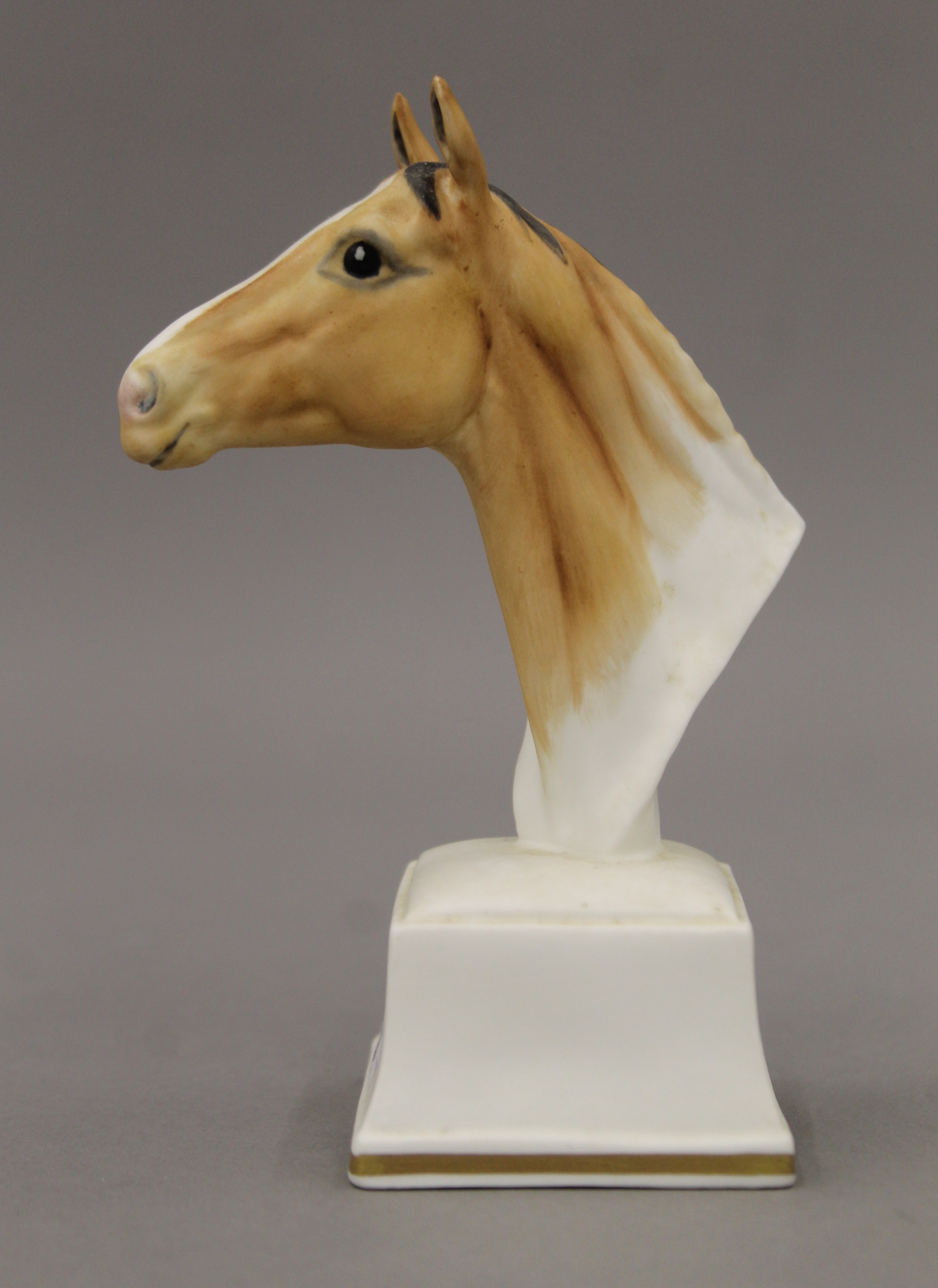 Four Royal Worcester horse busts. The largest 13 cm high. - Image 5 of 6