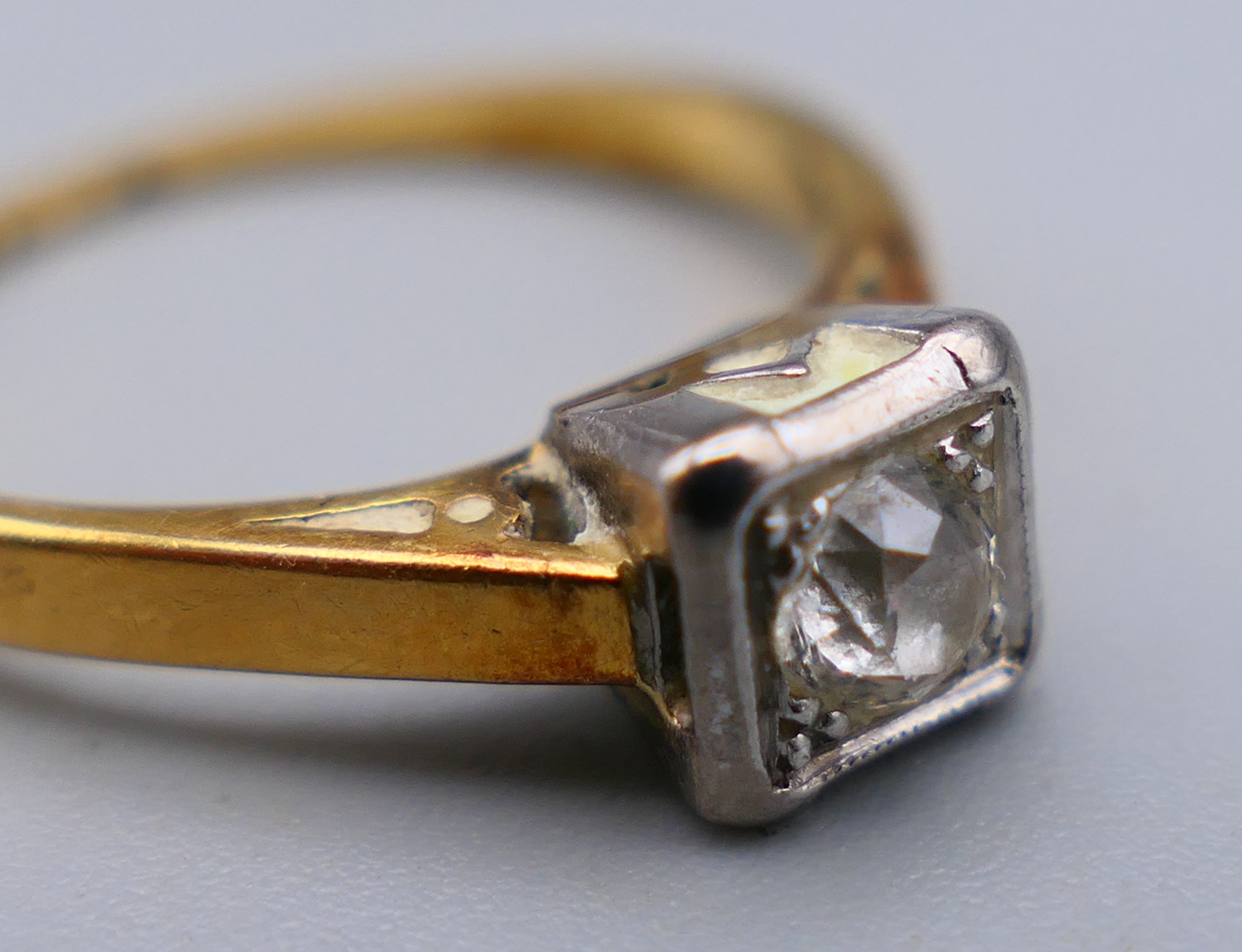 An 18 ct gold diamond solitaire ring. Ring size K/L. 2.5 grammes total weight. - Image 2 of 4