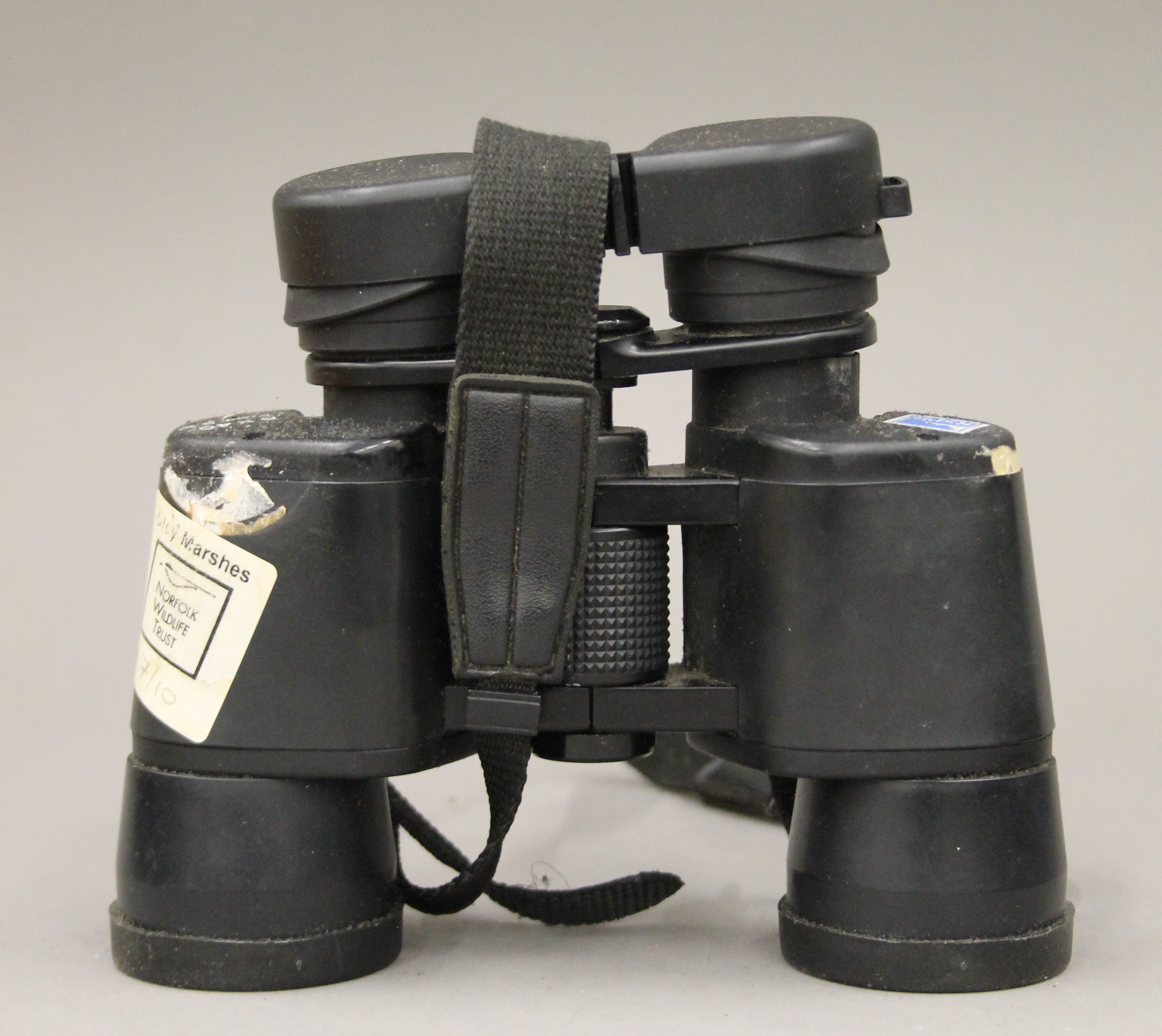 Three pairs of field binoculars. - Image 2 of 4