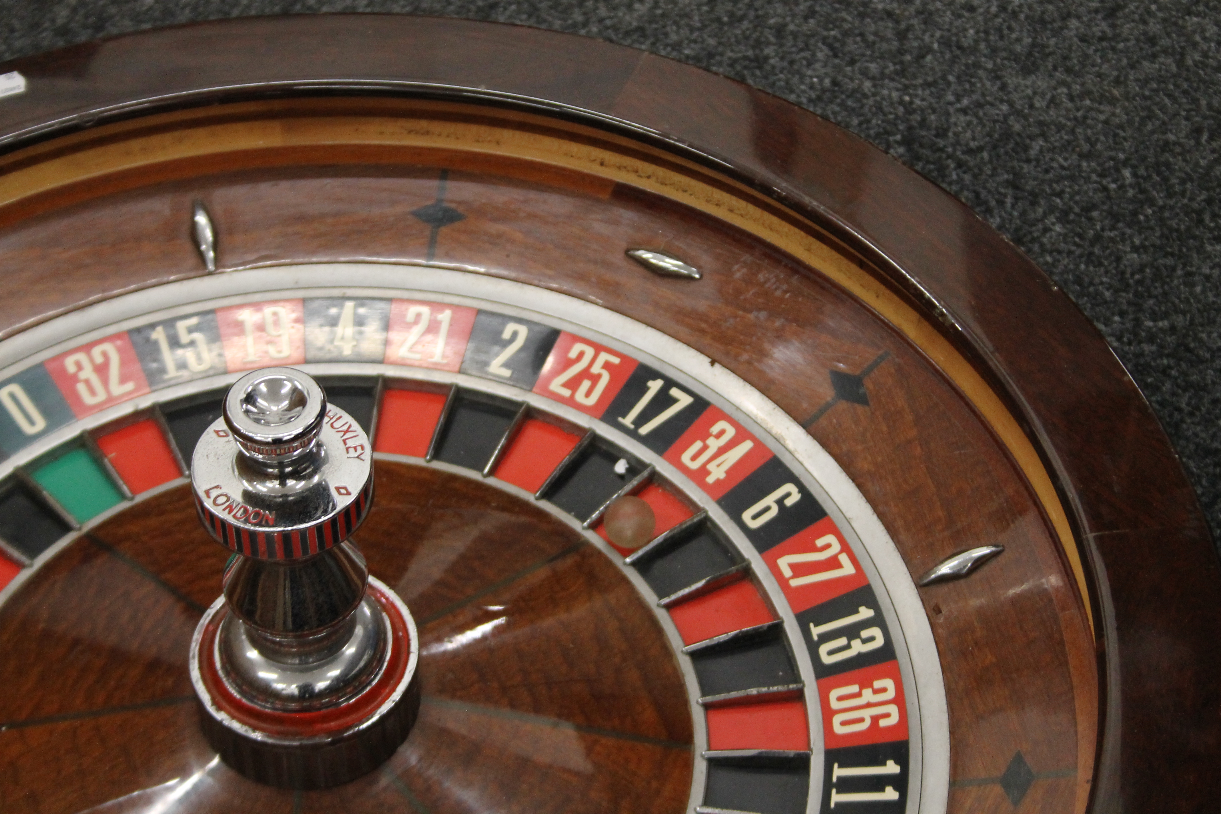 A full size casino roulette wheel with cased set chips. 81 cm diameter. - Image 2 of 7