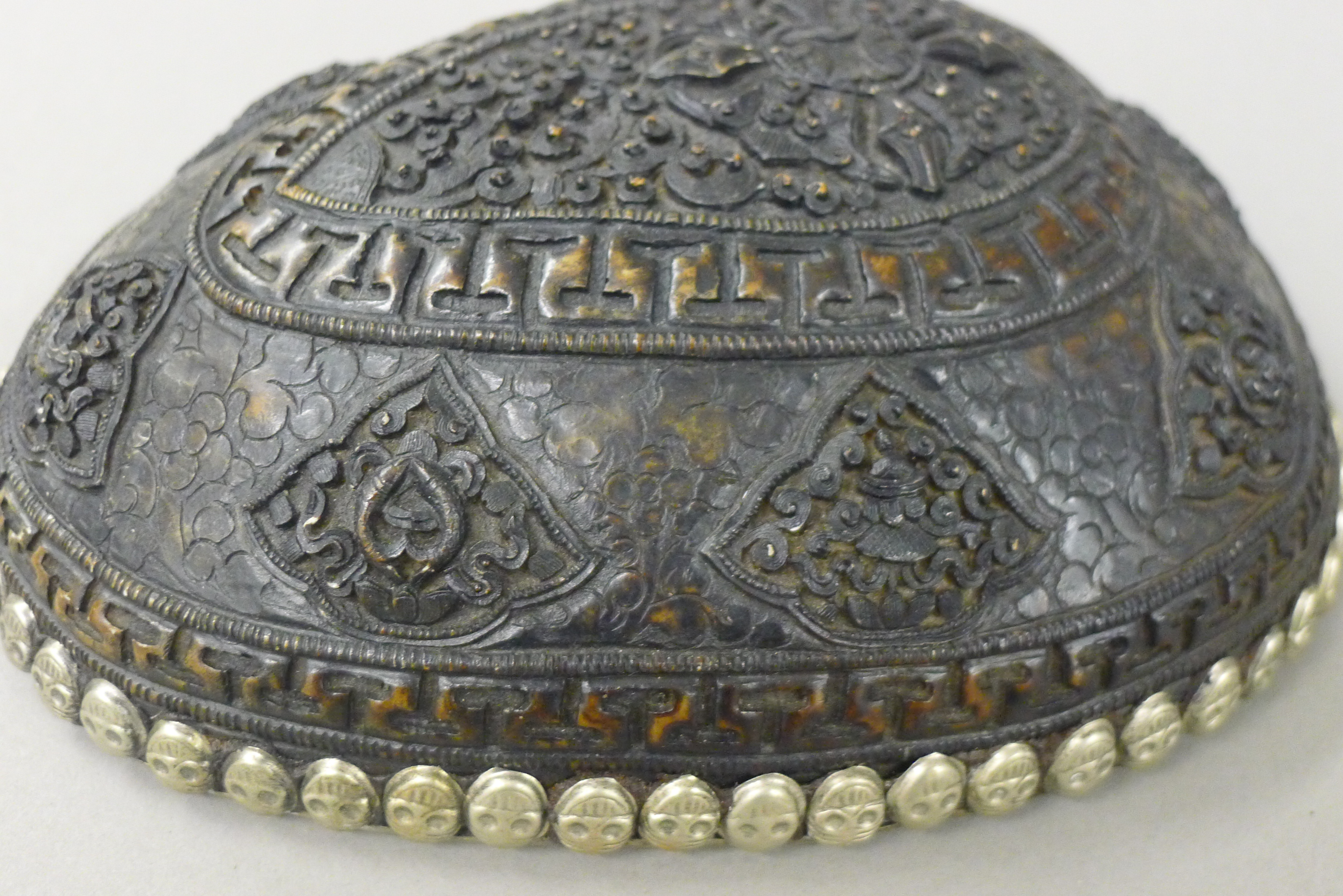 A decorative Tibetan type ornament. 13 cm wide. - Image 3 of 4