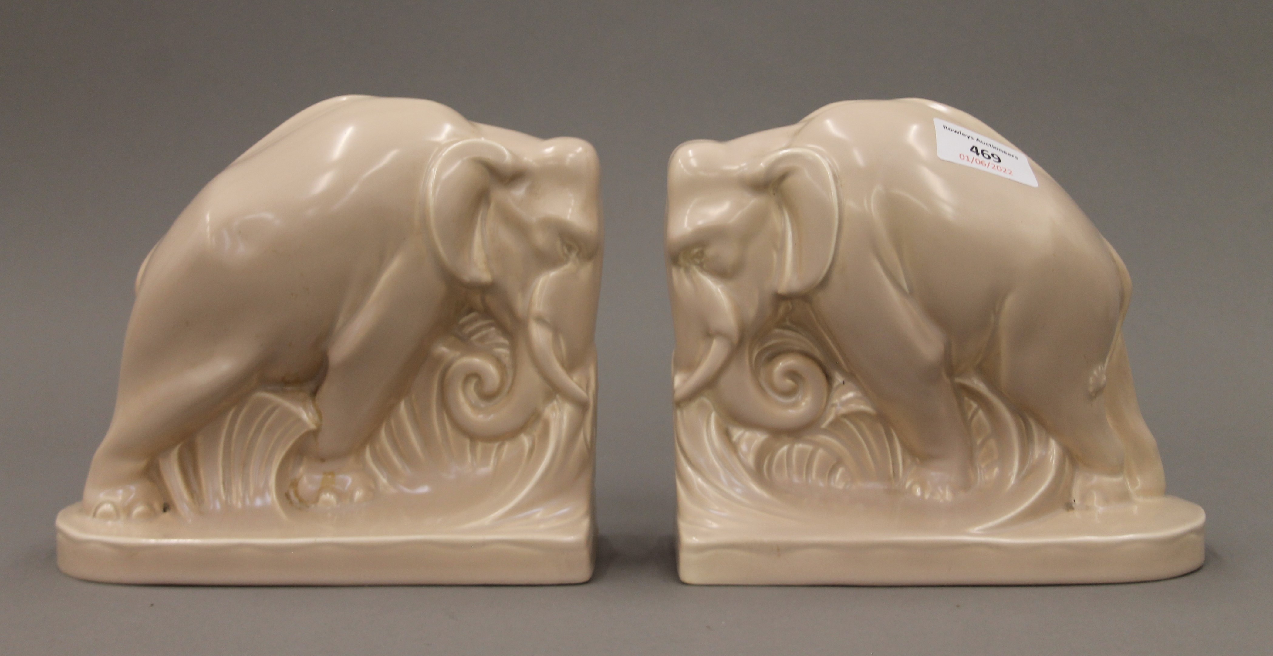 A pair of Poole pottery elephant form bookends. 18.5 cm long. - Image 2 of 6