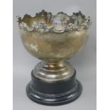 A silver punch bowl on stand. 29 cm high overall. 1367.5 grammes.