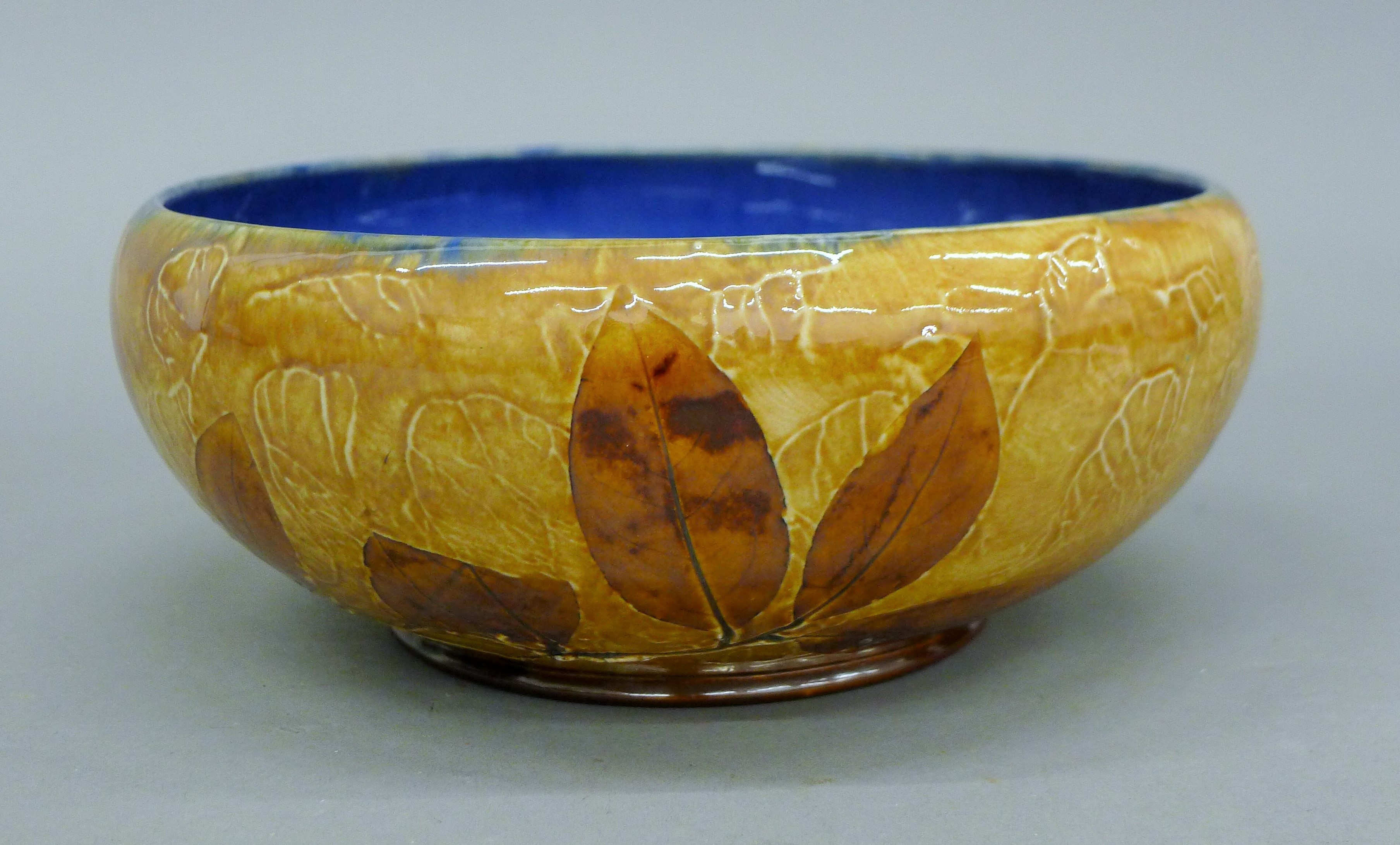 A Royal Doulton Autumn Leaves bowl and a Royal Doulton vase. The latter 21.5 cm high. - Image 3 of 7