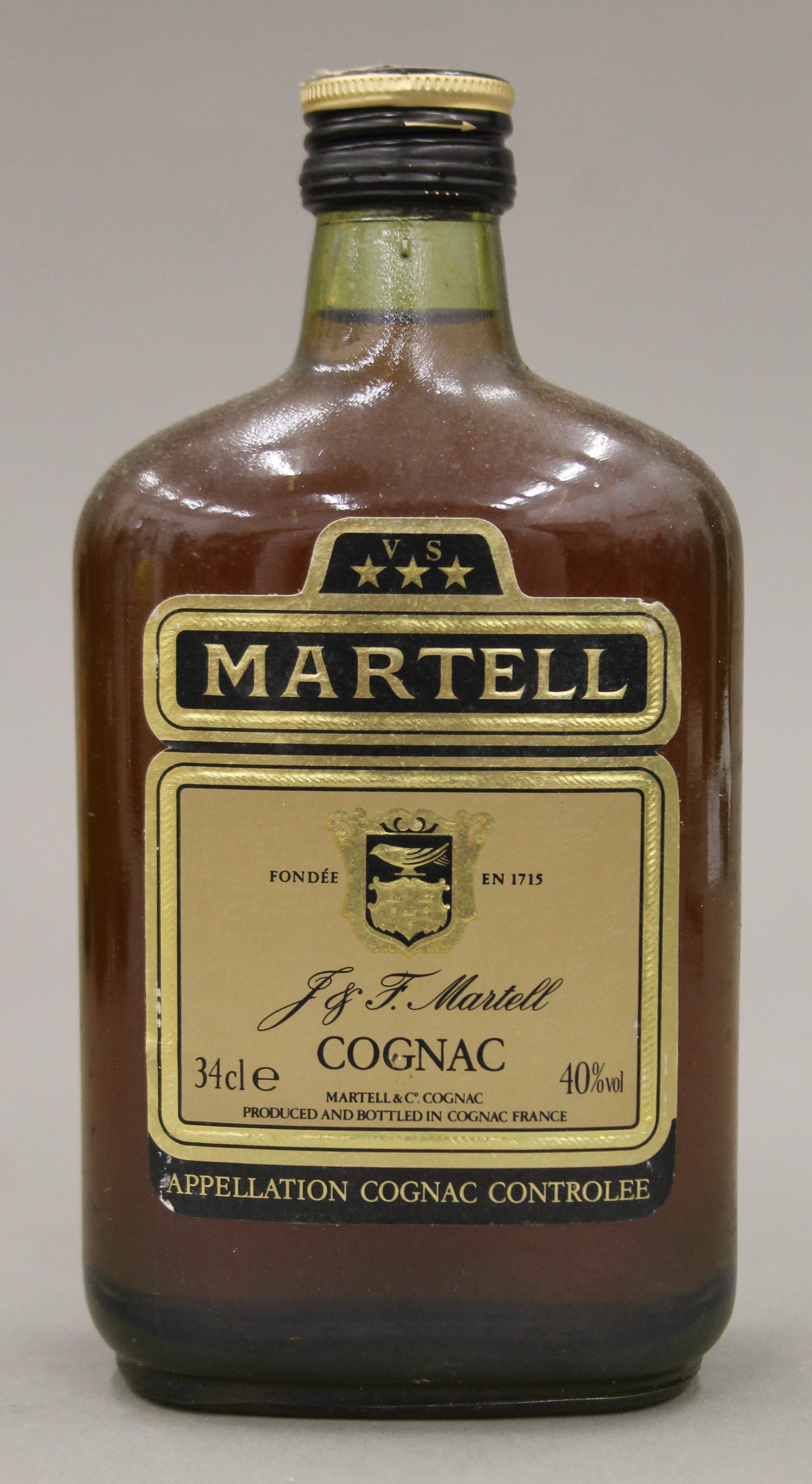 Two boxes of various spirits, including Martell Cognac, Cointreau, Drambuie liqueur, - Image 2 of 31