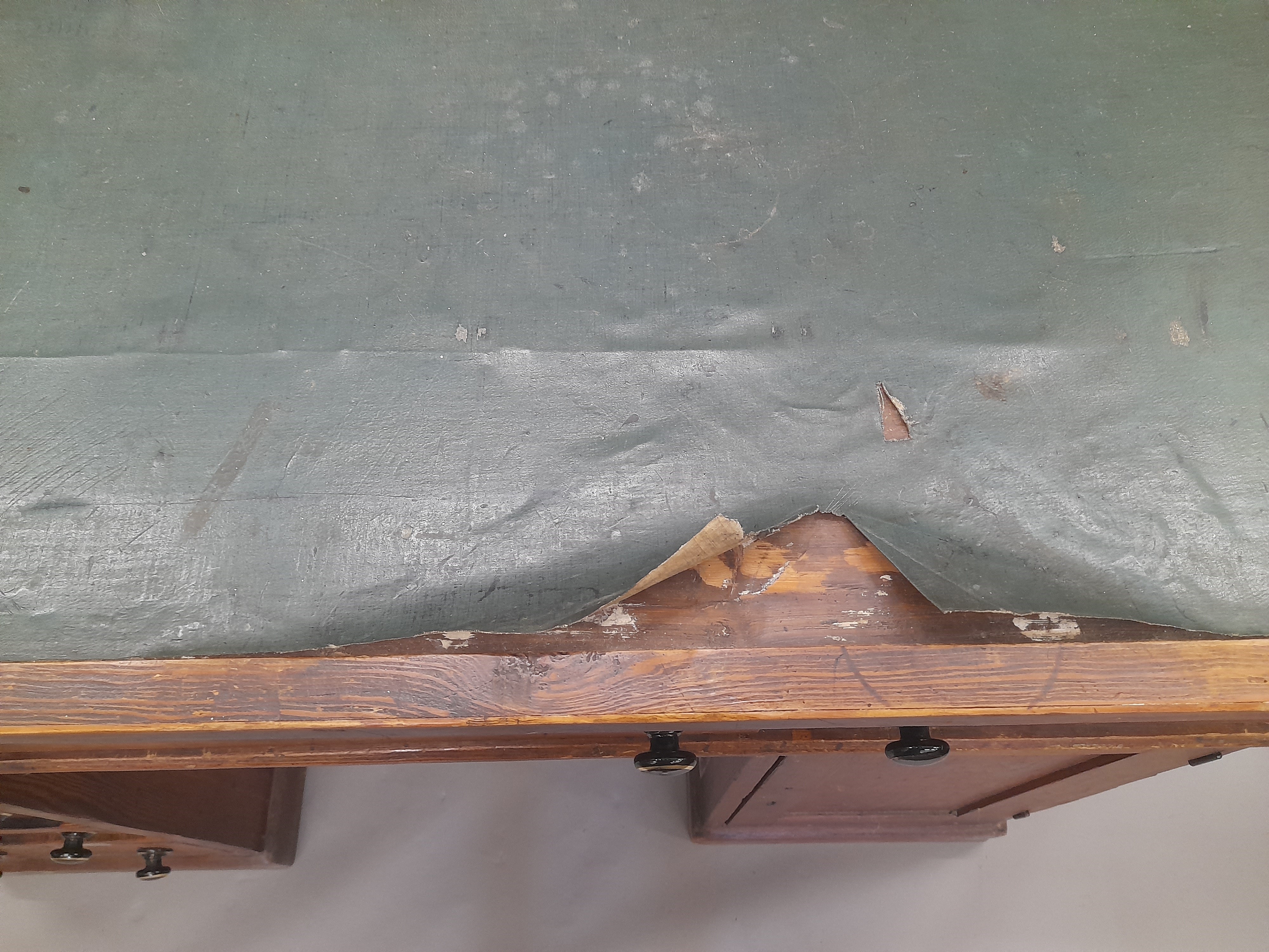 A Victorian pine pedestal desk. 118.5 cm wide. - Image 4 of 7