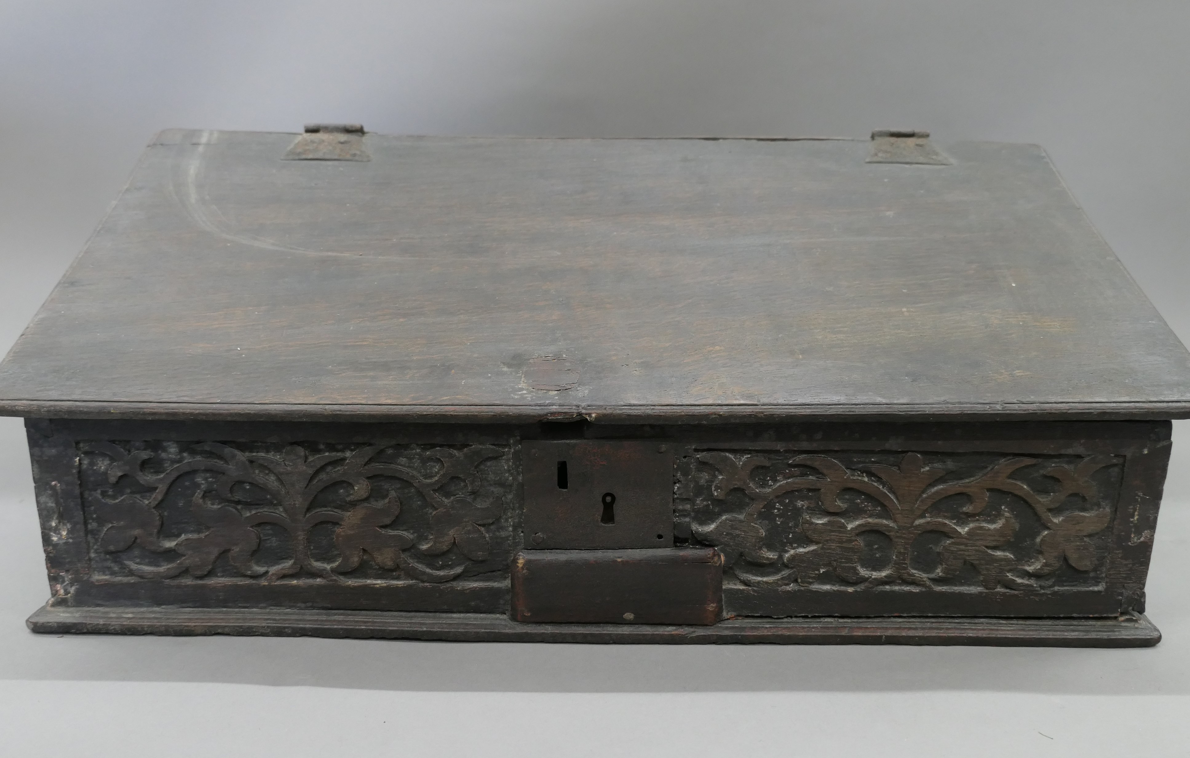 A 17th century oak bible box. 69 cm wide. - Image 2 of 11