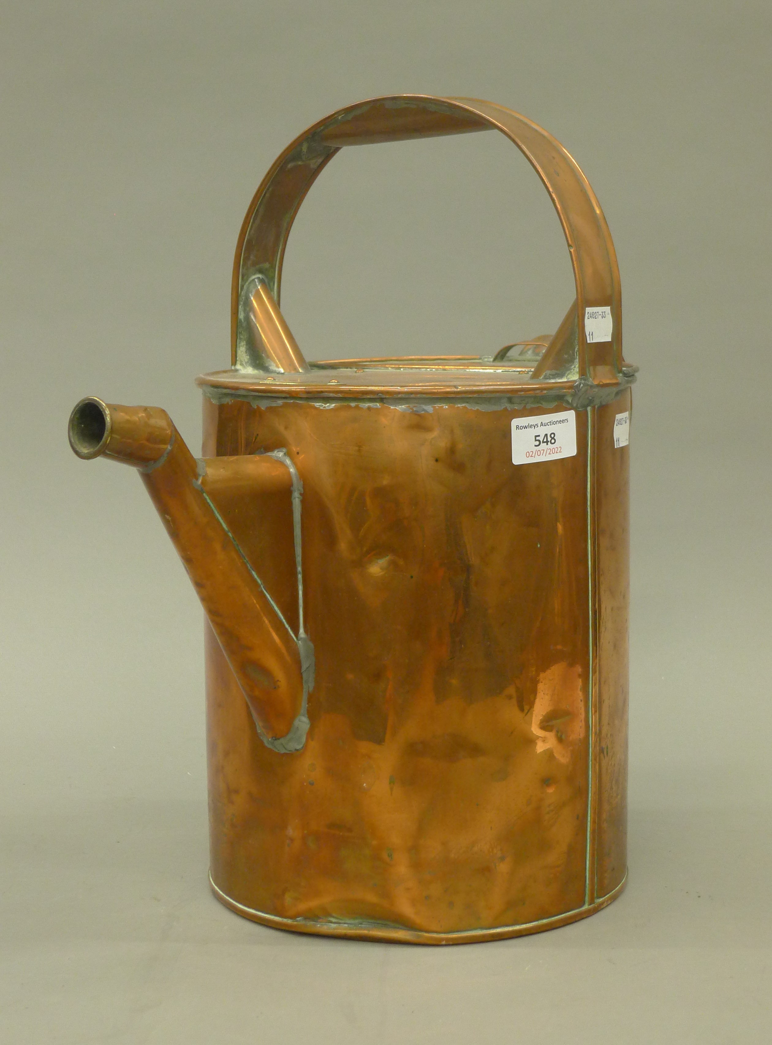 An antique copper watering can. 40 cm high. - Image 2 of 4