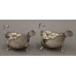 A pair of silver sauce boats. 16.5 cm long. 378.5 grammes.
