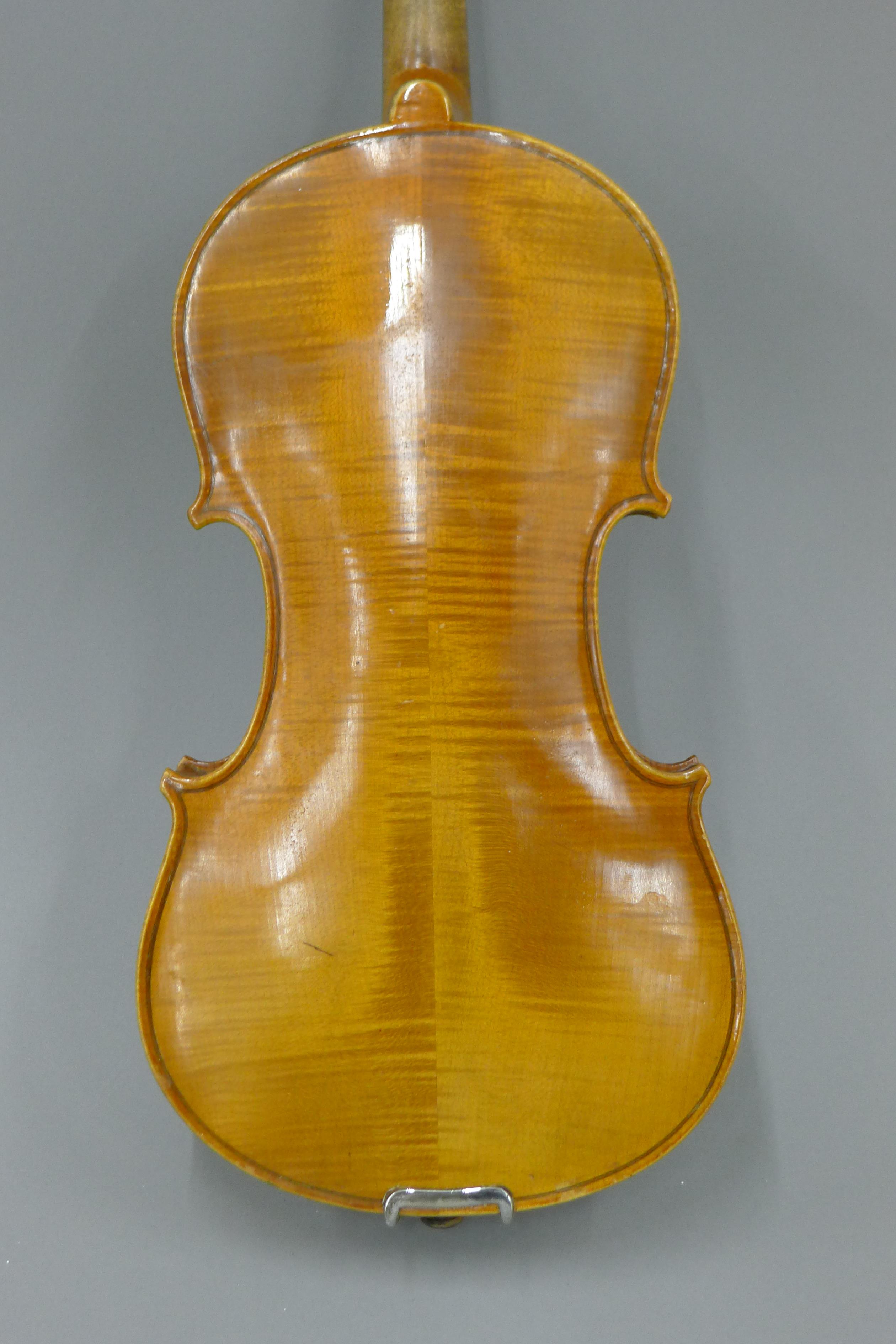 A cased violin and bow. 59 cm long. - Image 11 of 14