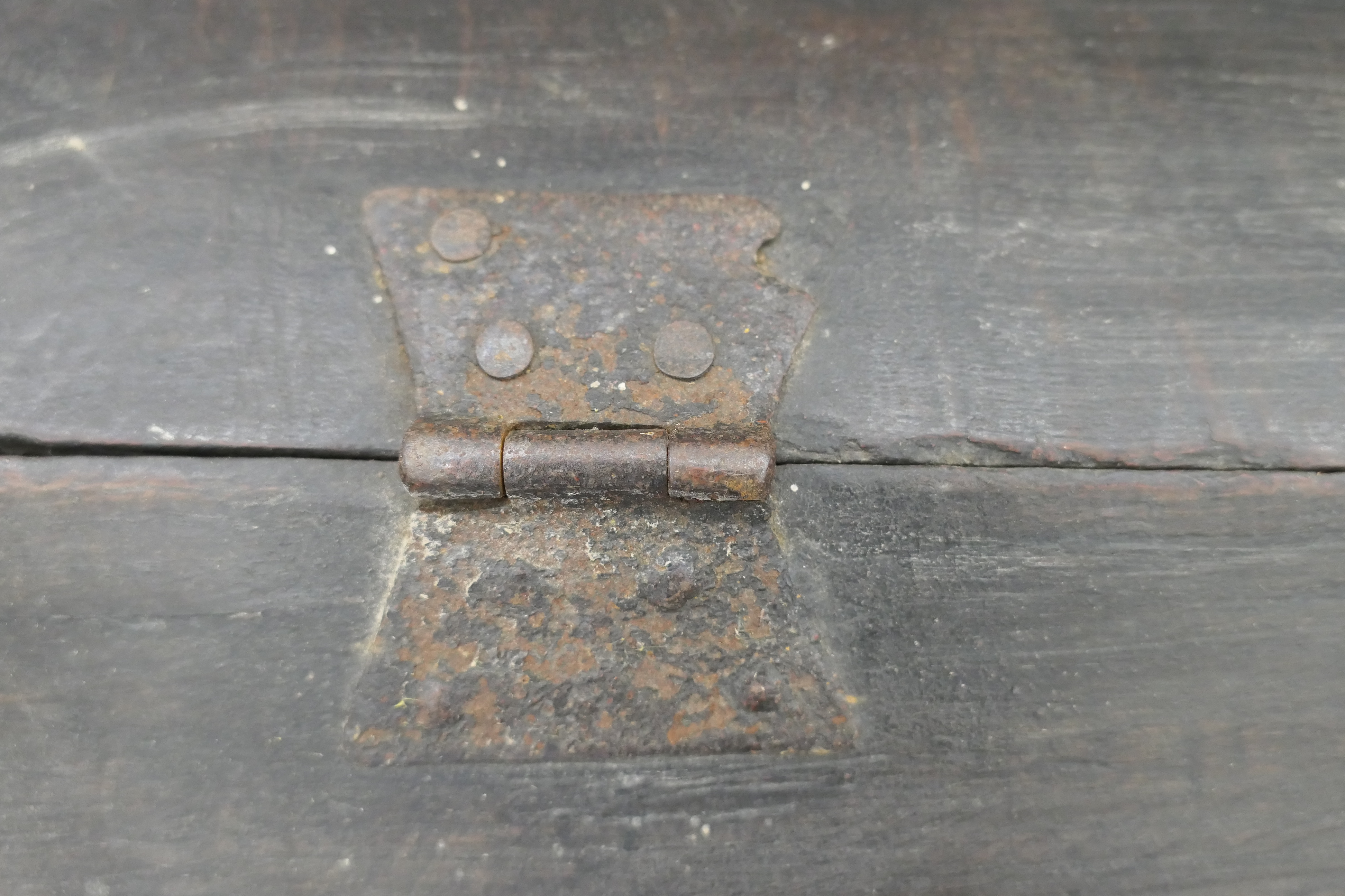 A 17th century oak bible box. 69 cm wide. - Image 6 of 11