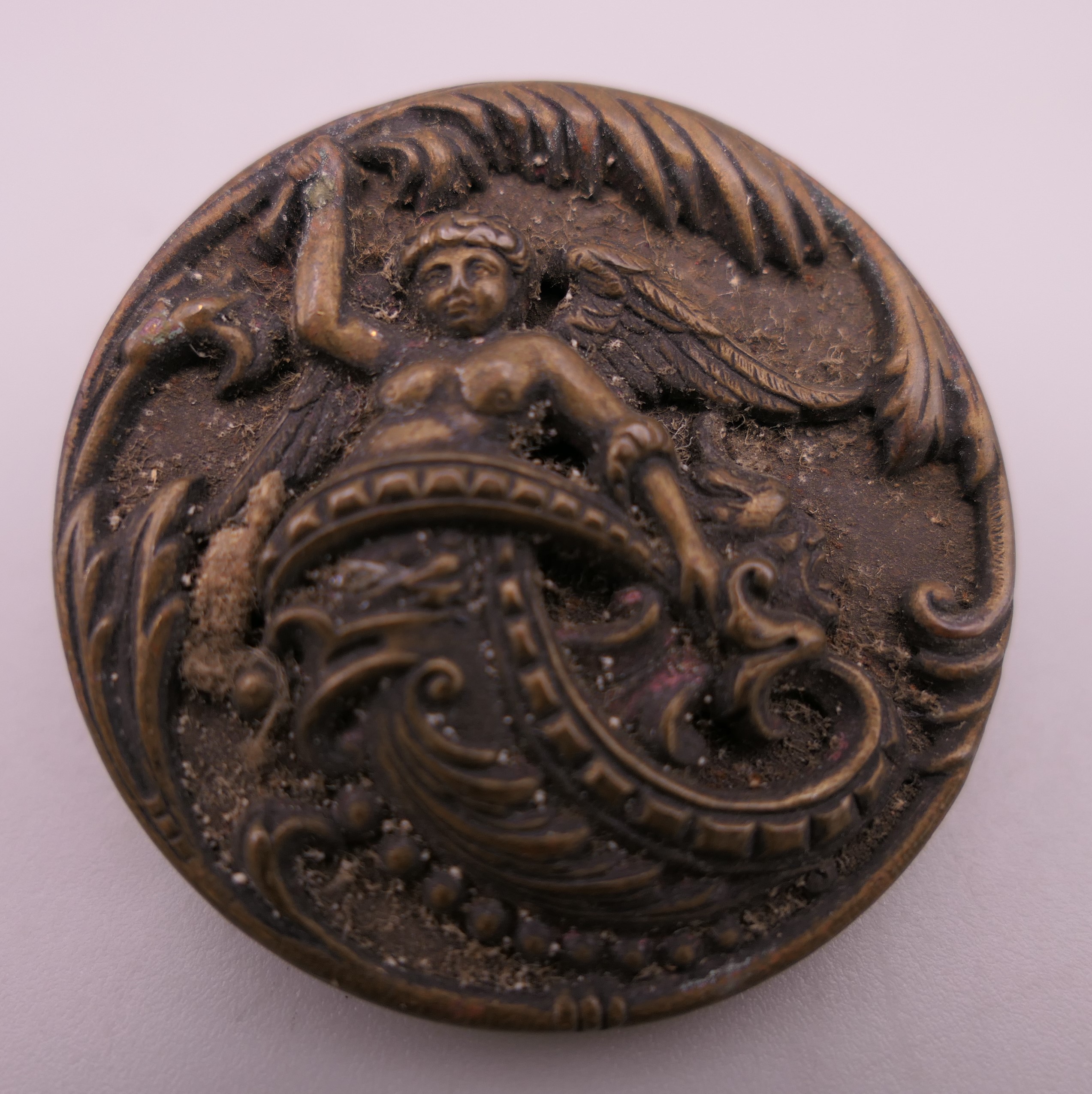 Three Victorian ornate buttons. 3.5 cm diameter. - Image 3 of 3