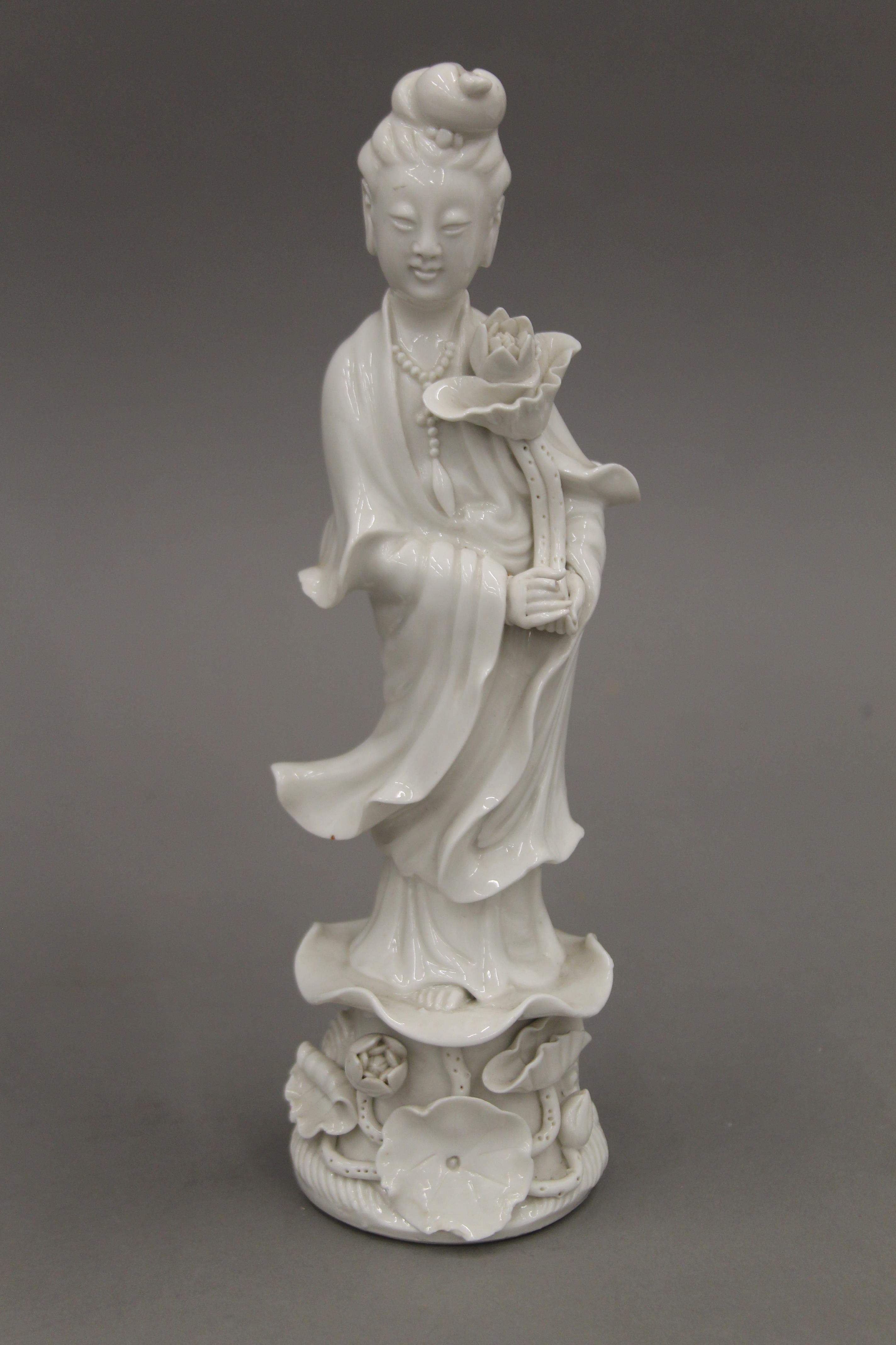 A Chinese vase and a blanc de chine model of Guanyin. The former 35 cm high. - Image 7 of 9