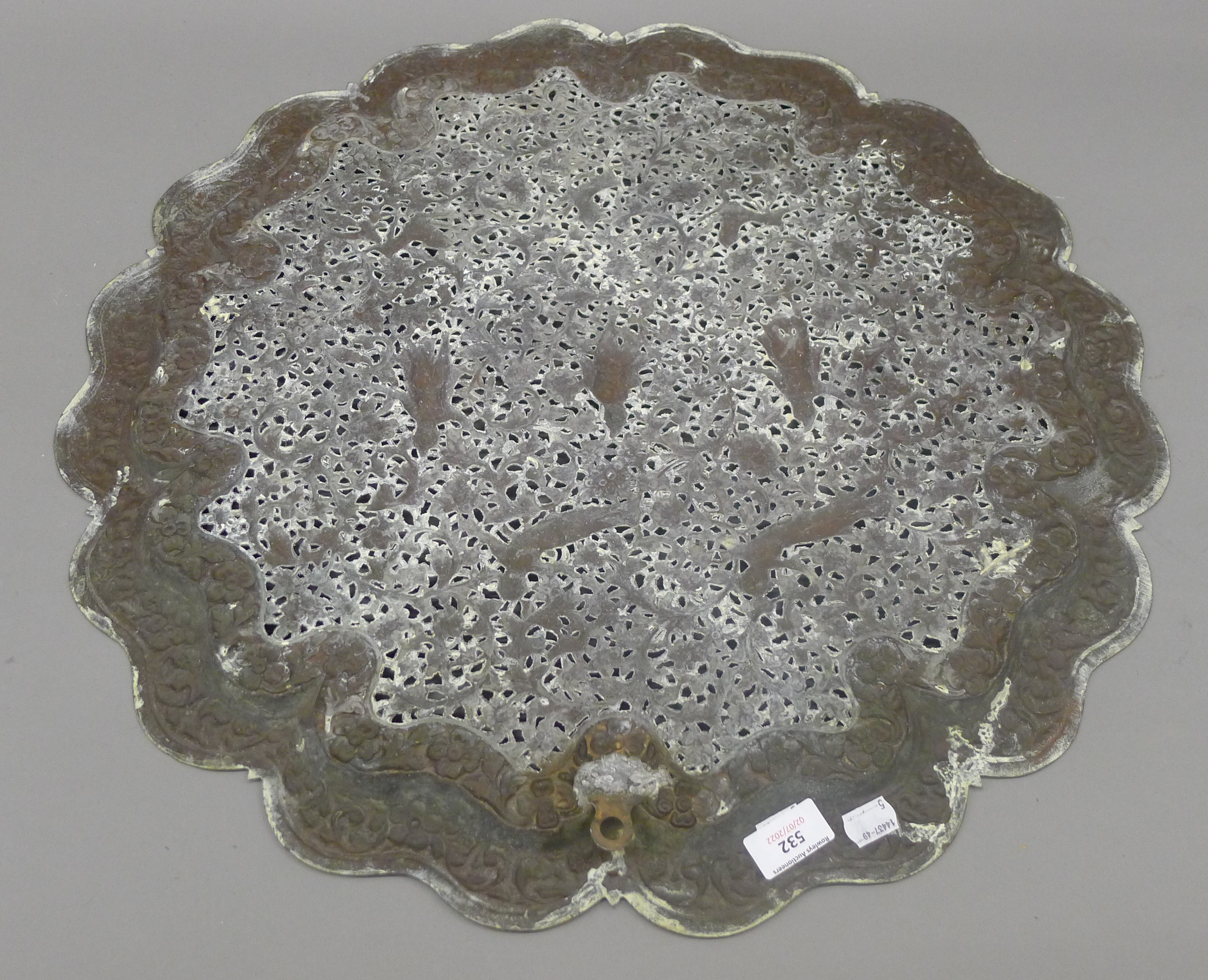 An Eastern pierced brass tray. 60 cm diameter. - Image 7 of 7