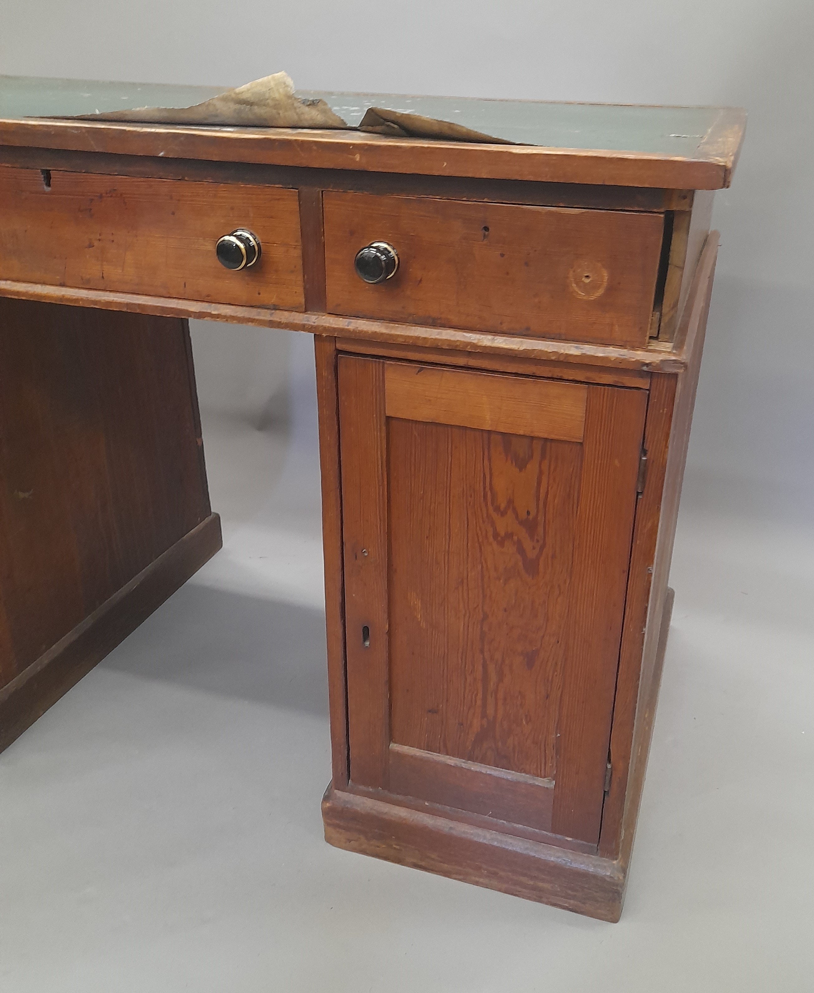 A Victorian pine pedestal desk. 118.5 cm wide. - Image 3 of 7