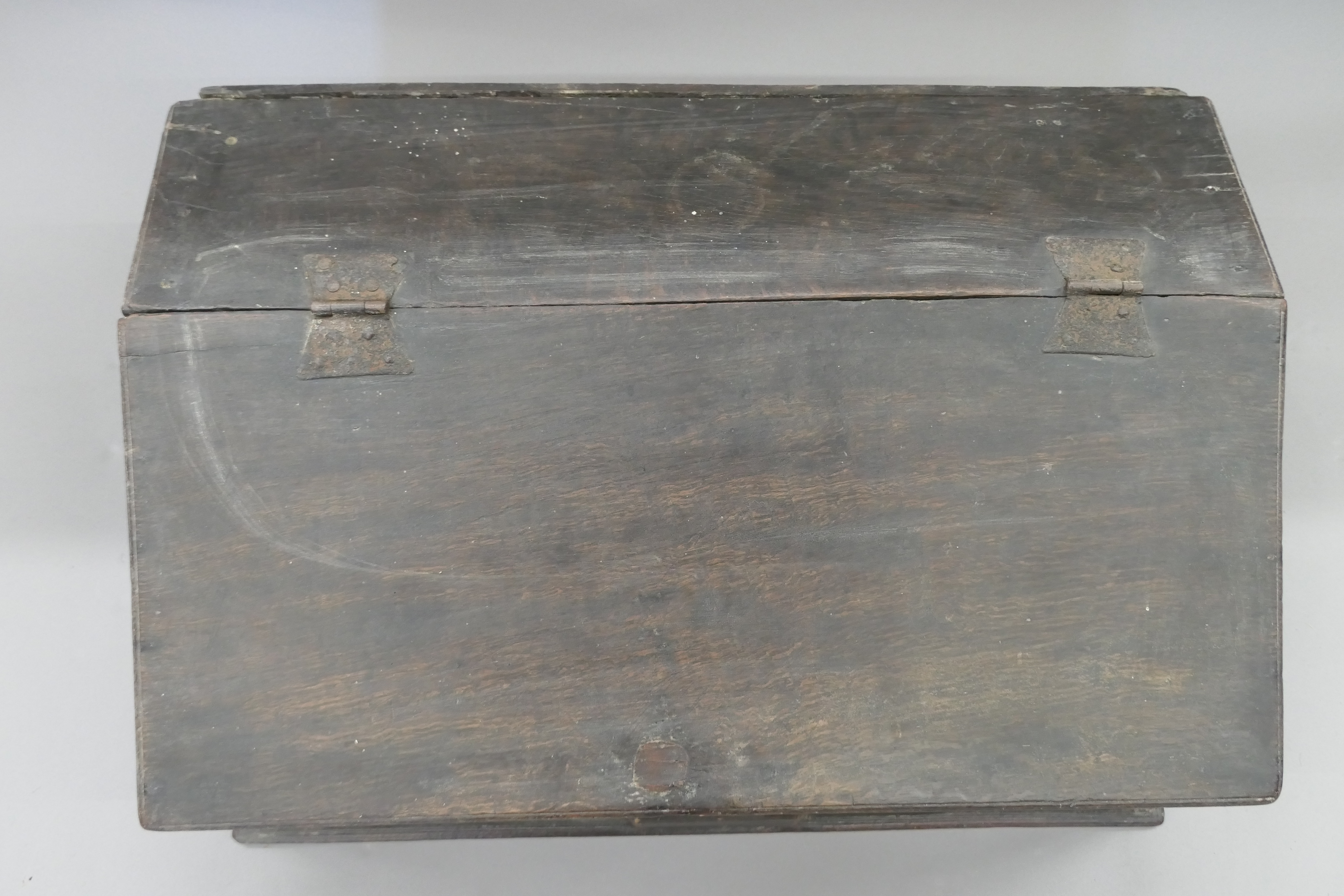 A 17th century oak bible box. 69 cm wide. - Image 3 of 11