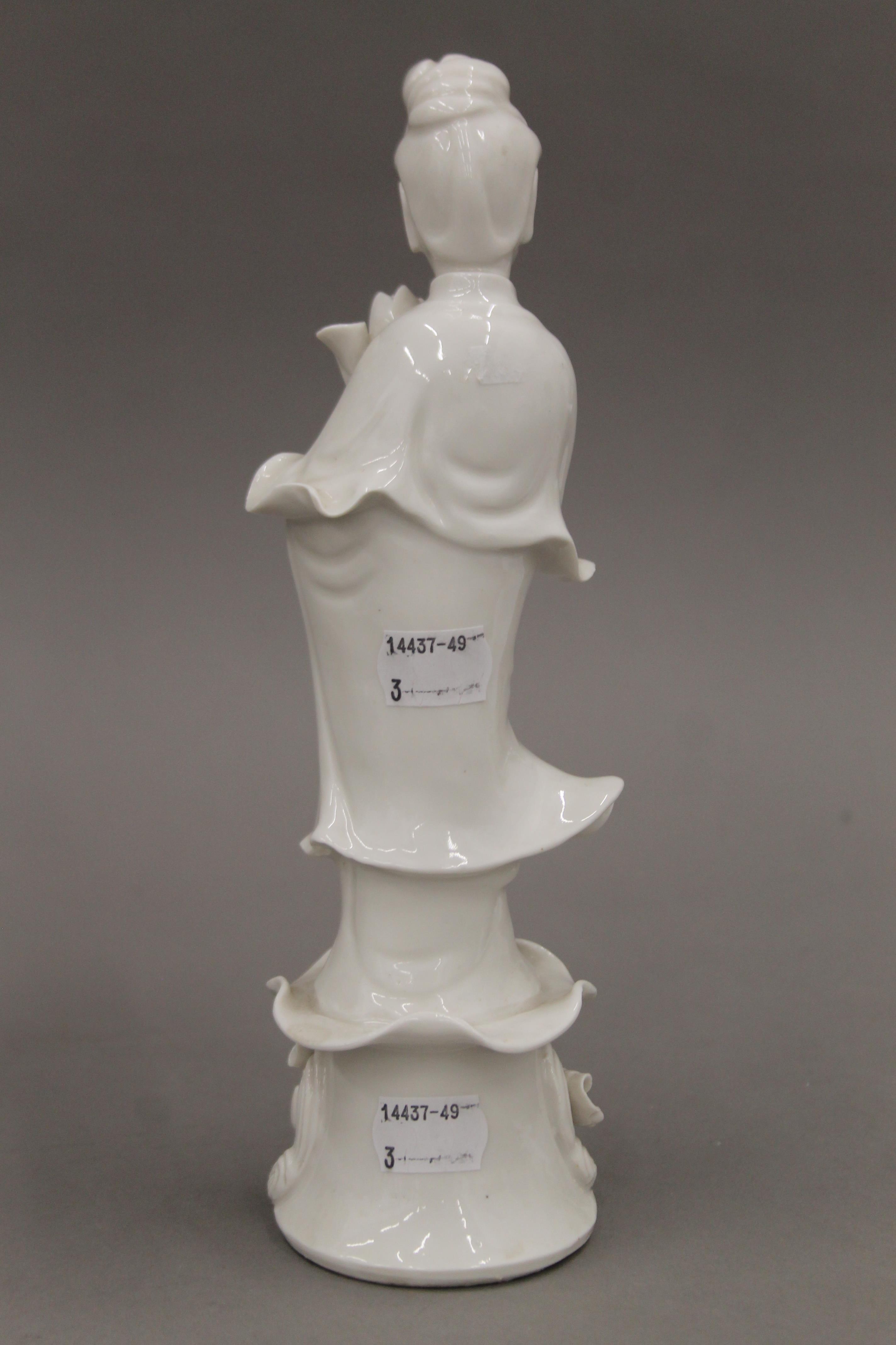 A Chinese vase and a blanc de chine model of Guanyin. The former 35 cm high. - Image 9 of 9