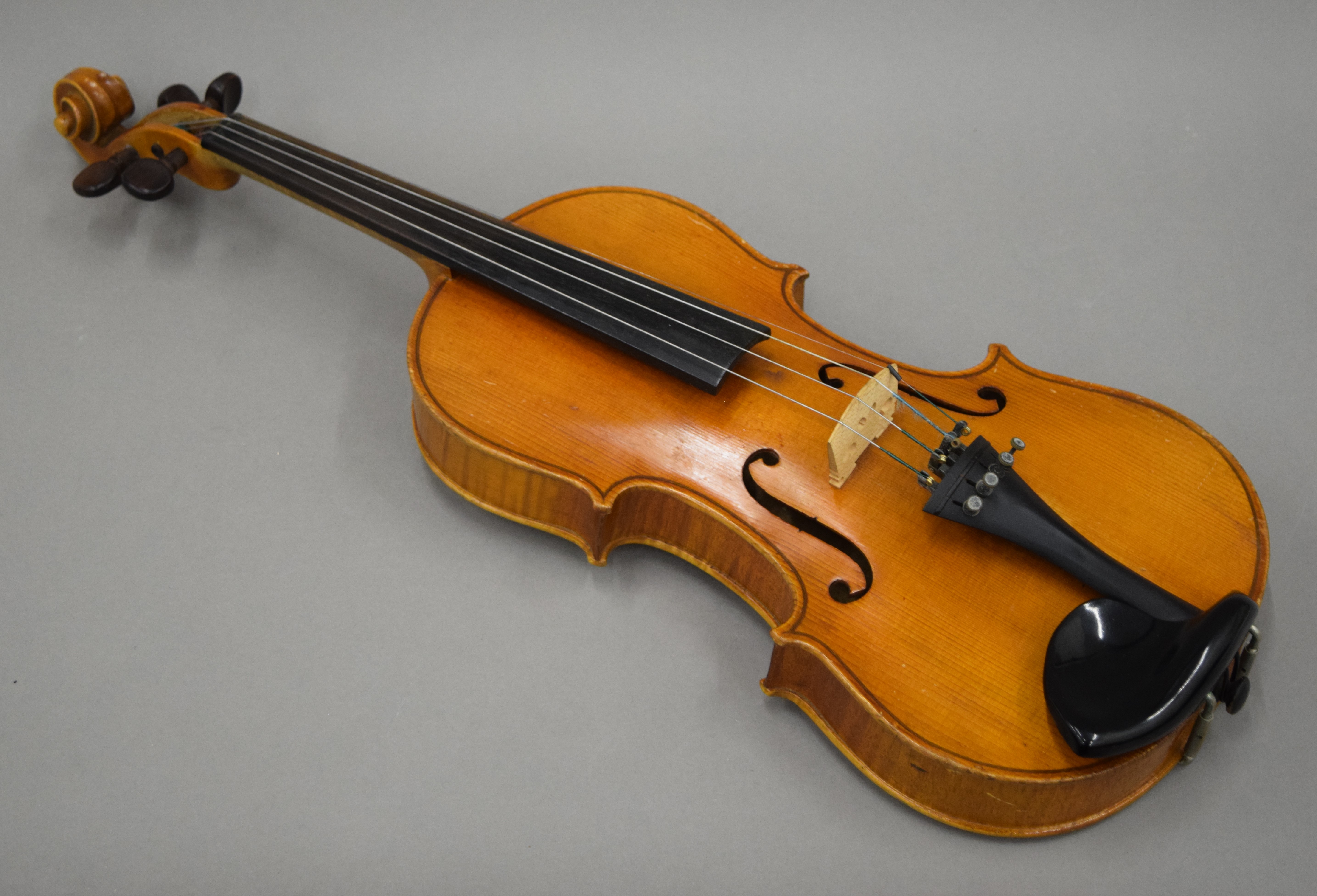 A cased violin and bow. 59 cm long. - Image 2 of 14