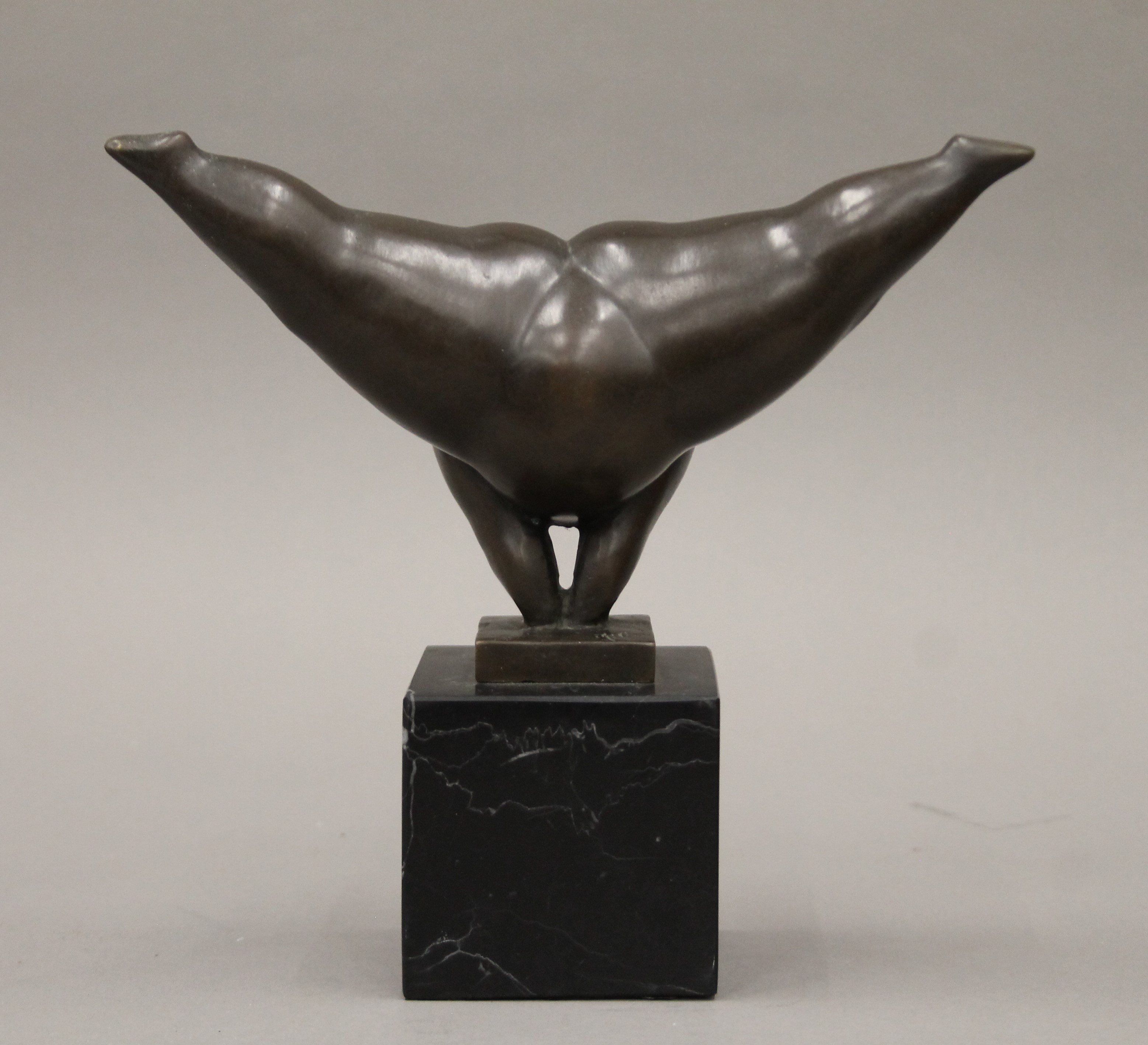 A bronze model of an acrobatic nude. 22 cm high. - Image 4 of 5