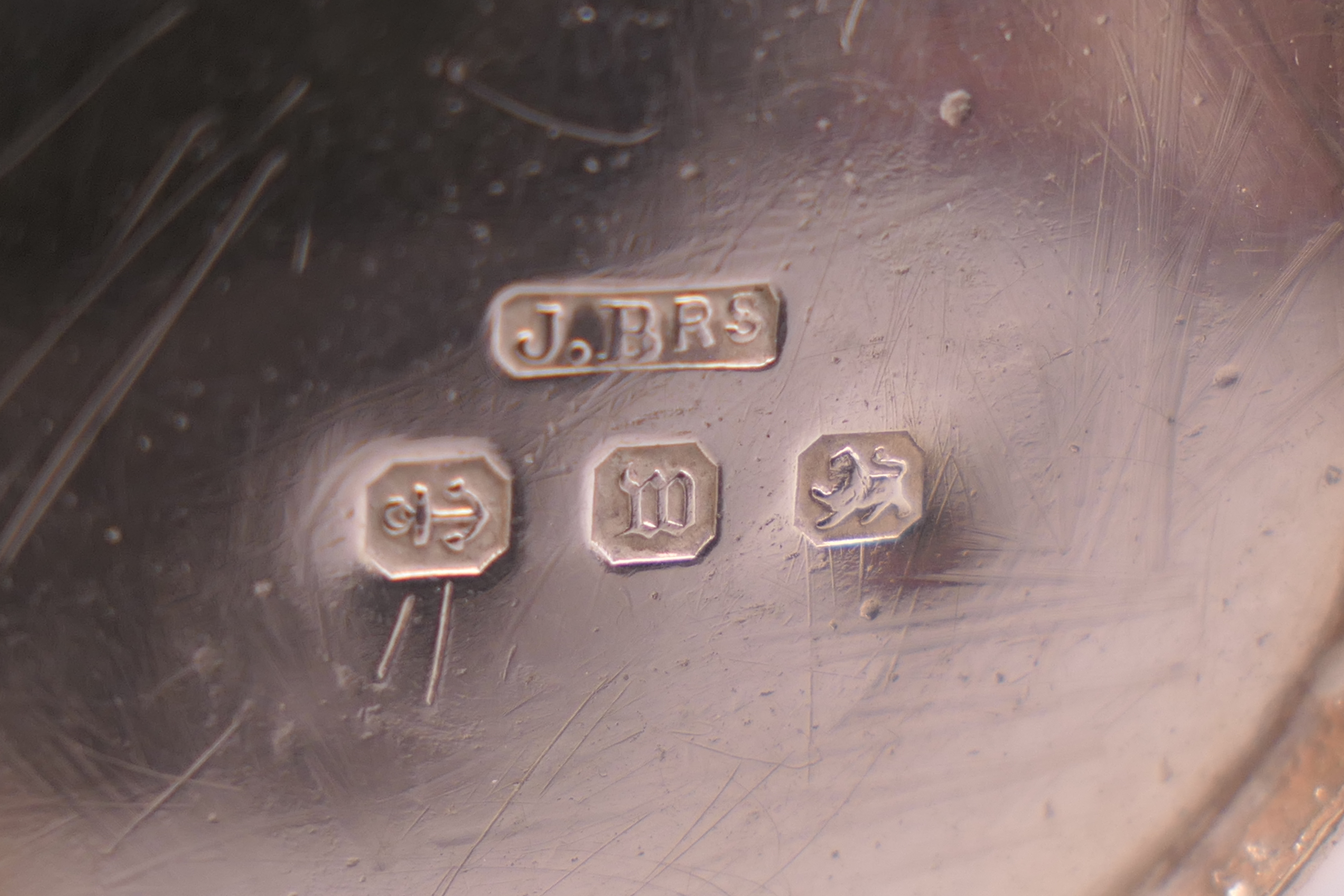 Two silver peppers formed as milk churns. 6 cm high and 4 cm high. 62.8 grammes. - Image 4 of 5