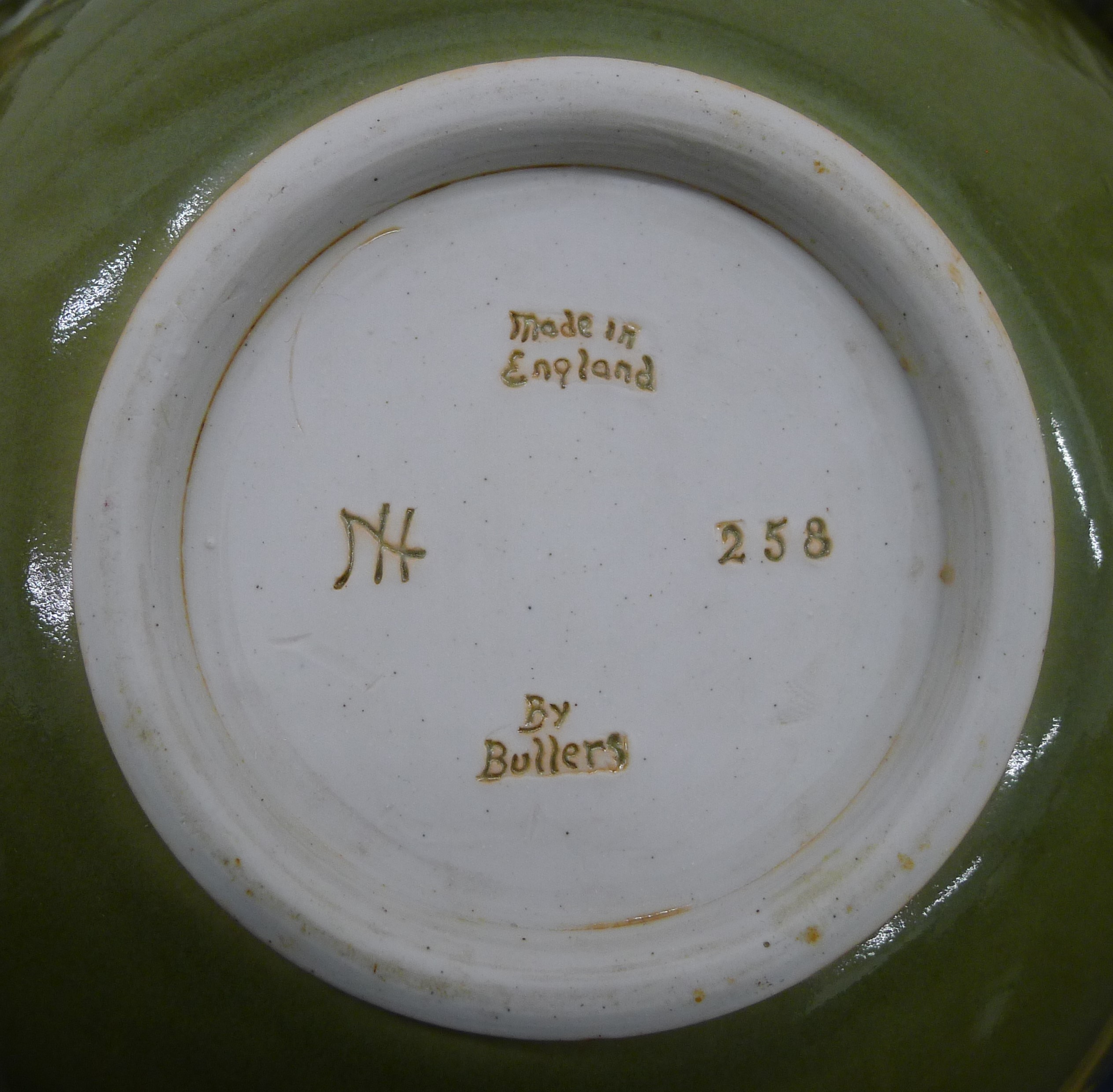 A quantity of Art Studio pottery, including a Bullers bowl. - Image 9 of 9