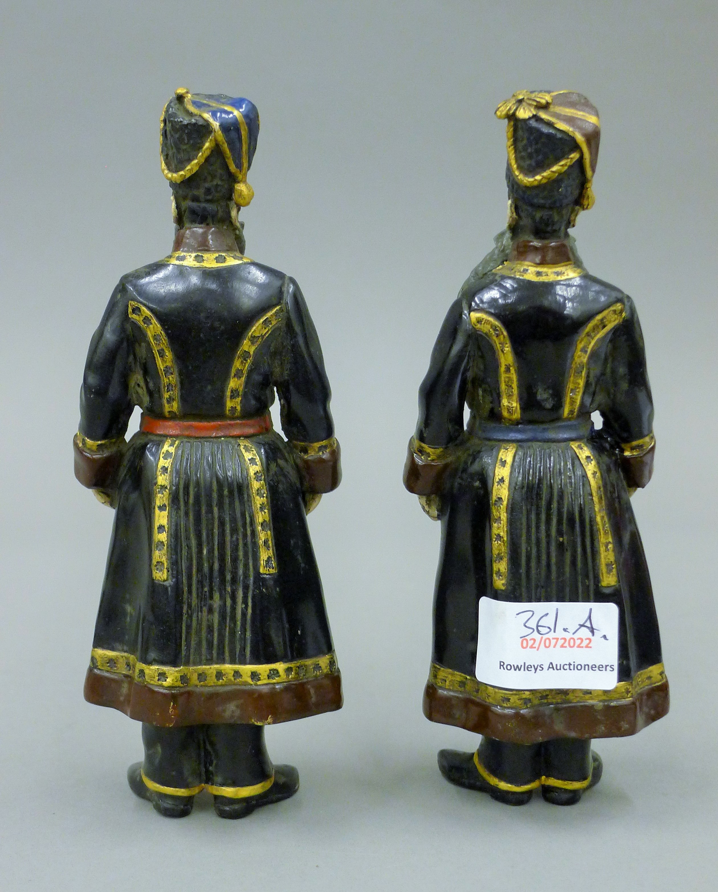 A pair of cold painted figures of Russian soldiers. 18 cm high. - Image 2 of 2