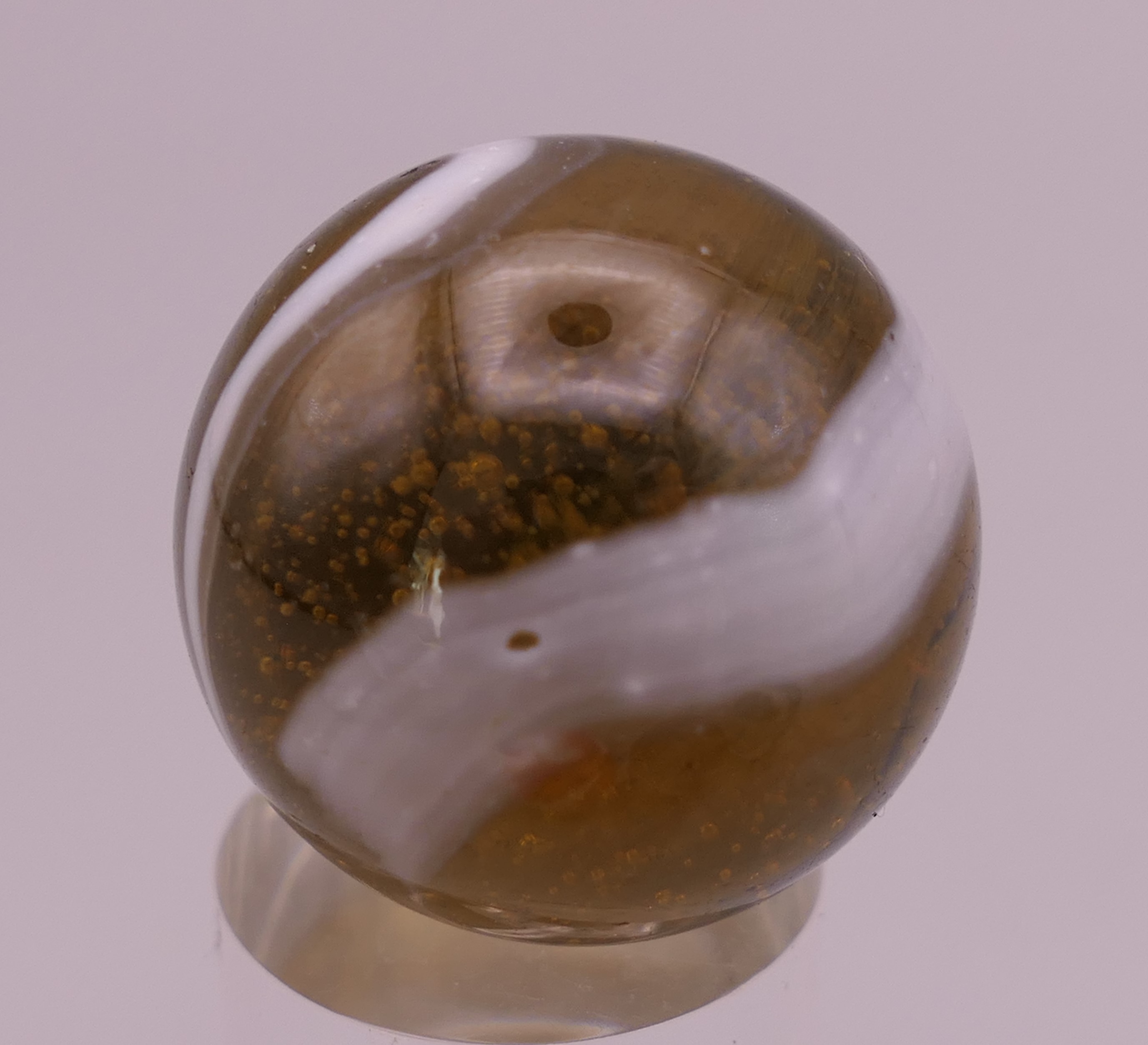 Four antique glass marbles (three approximately 1 inch diameter and the other 15/16th of an inch - Image 7 of 14