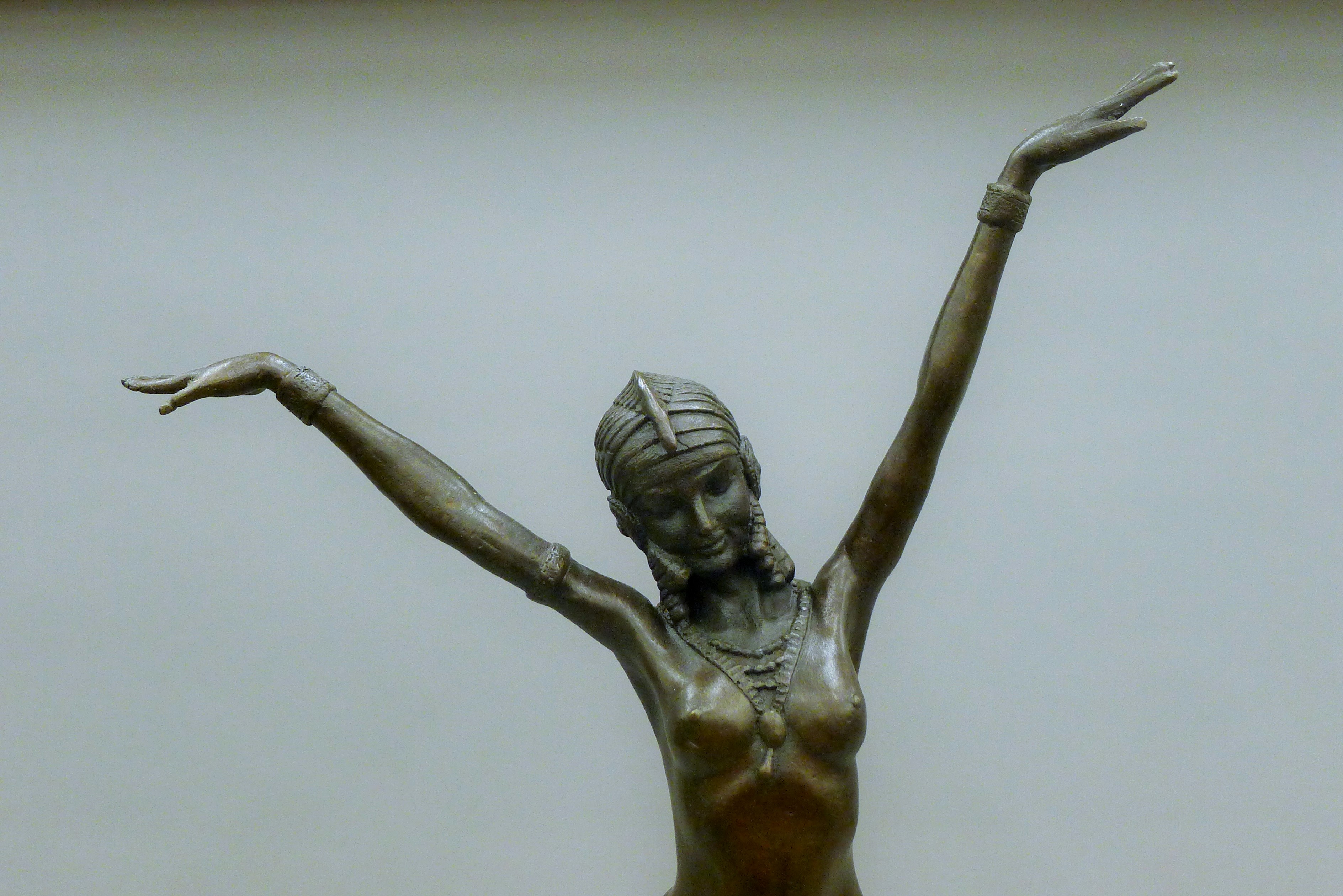 An Art Deco style bronze figure. 56 cm high. - Image 2 of 4