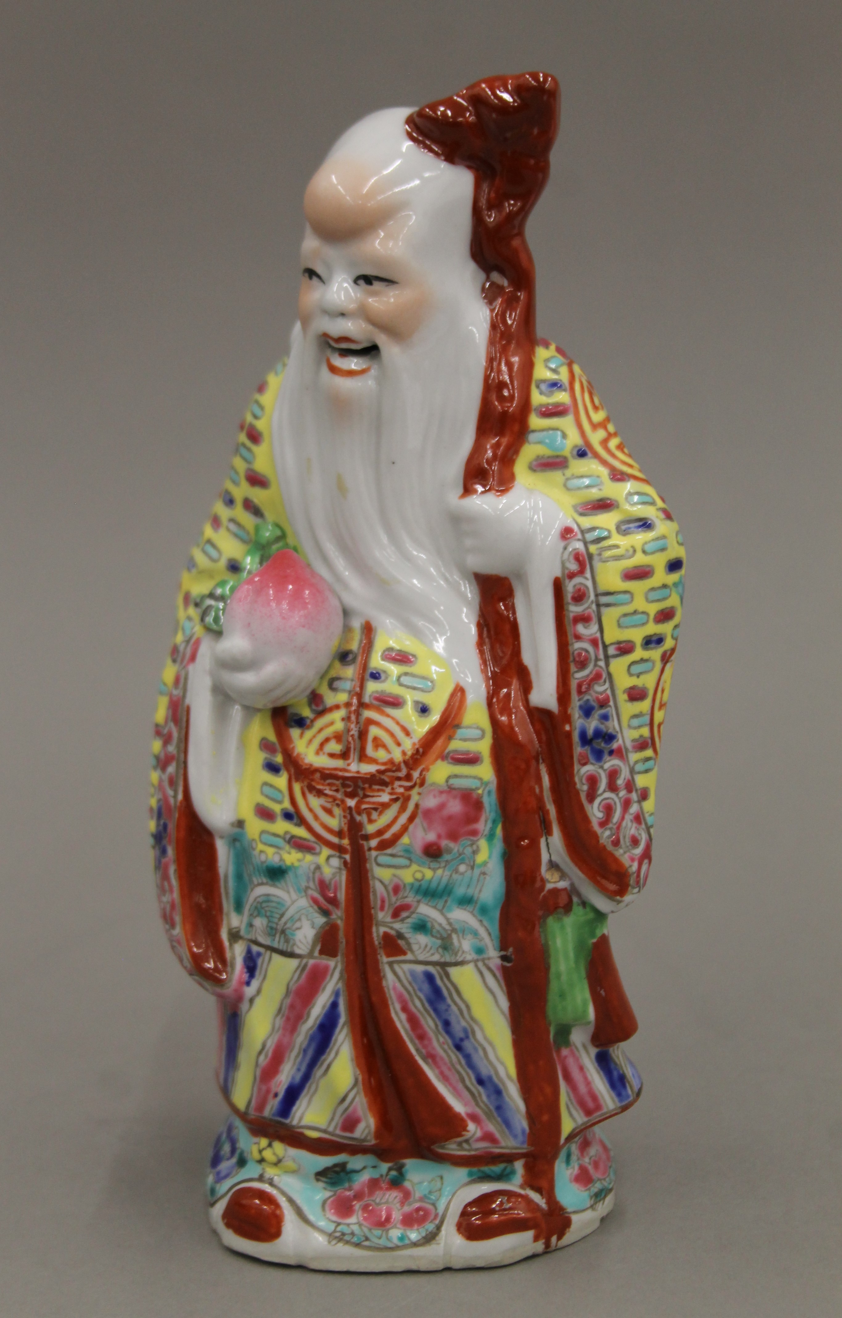 Two Chinese porcelain figures. The largest 21.5 cm high. - Image 9 of 10