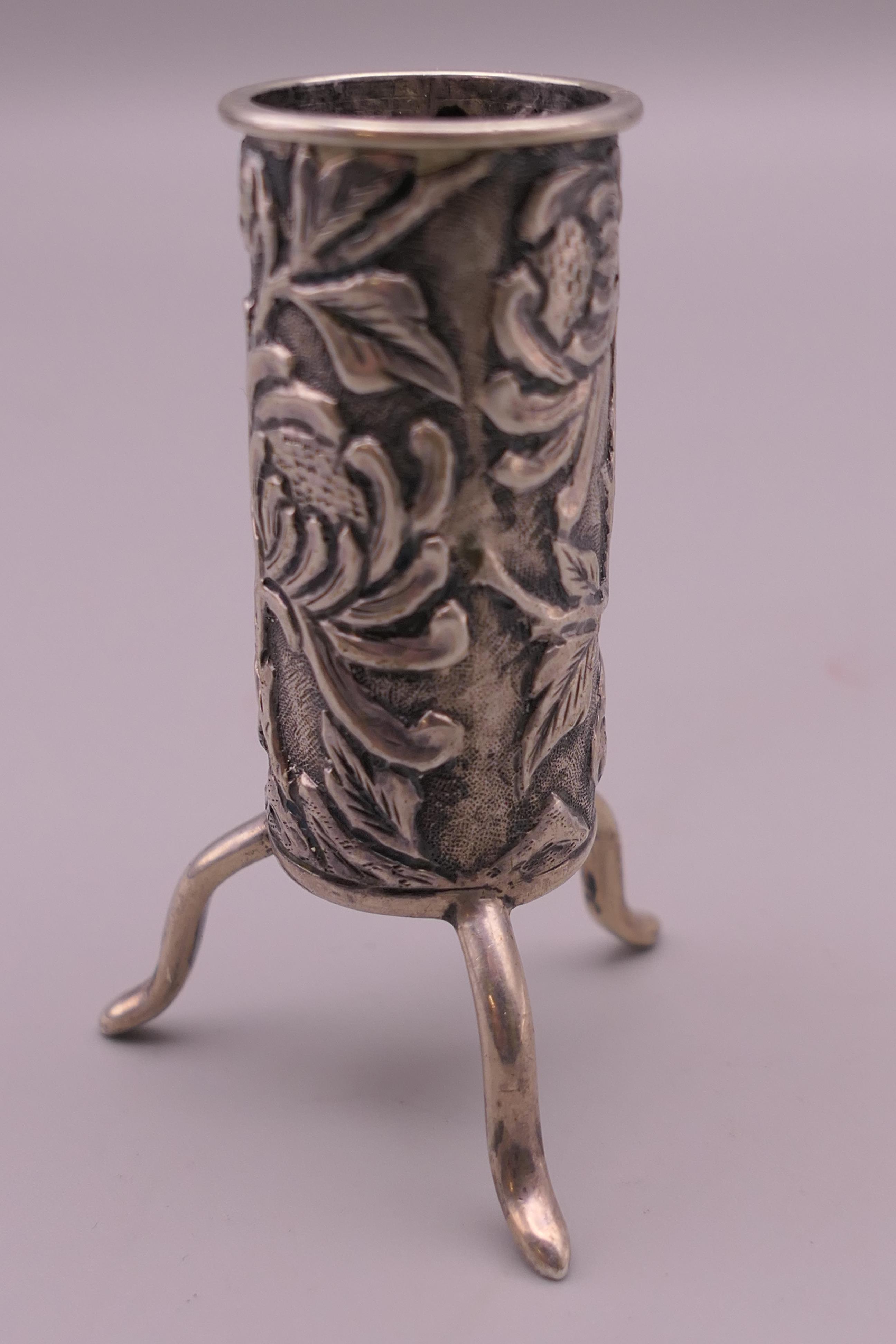 A small Chinese silver bud vase. 6 cm high. - Image 2 of 3