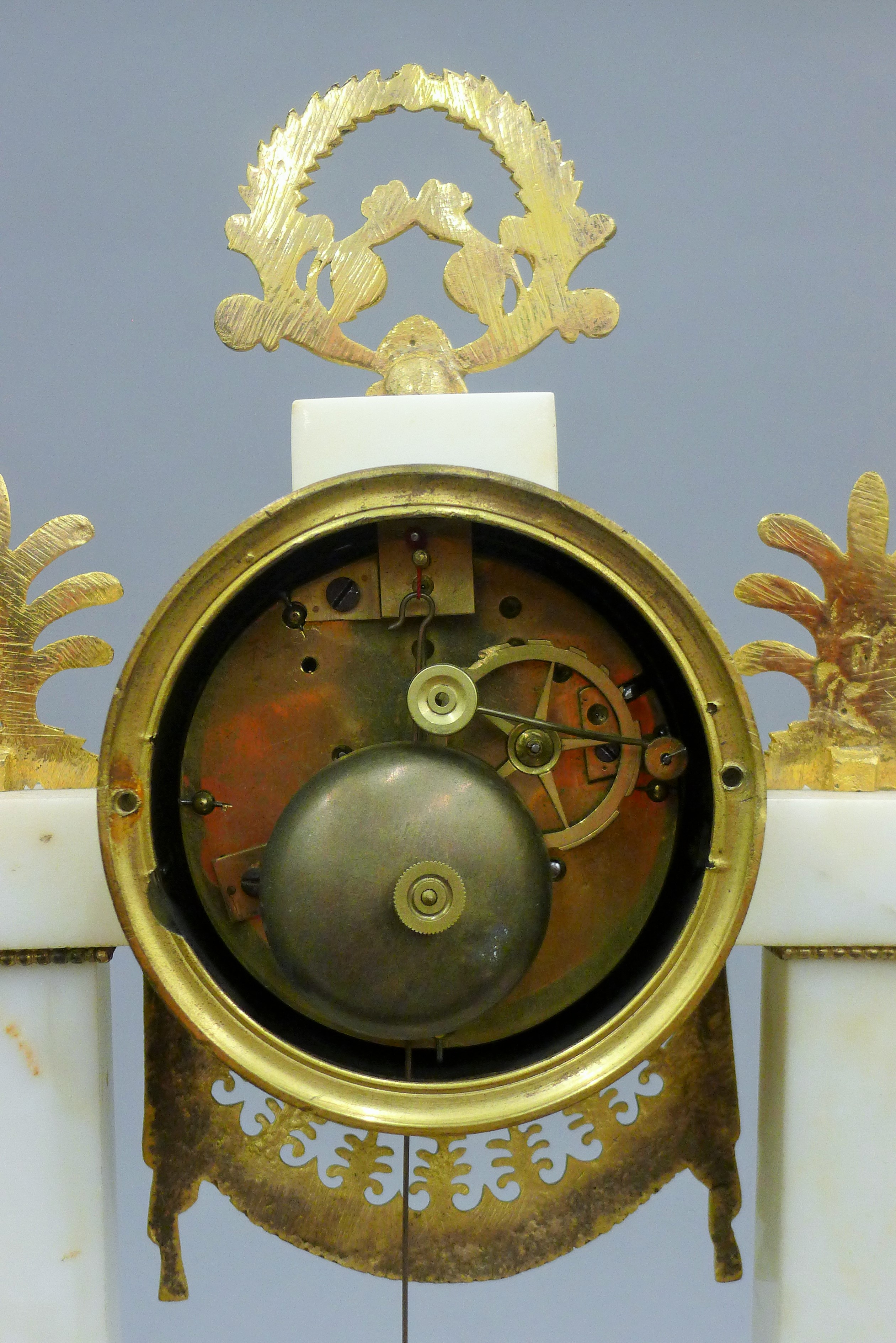 A gilt bronze and white marble portico clock. 42 cm high. - Image 6 of 6