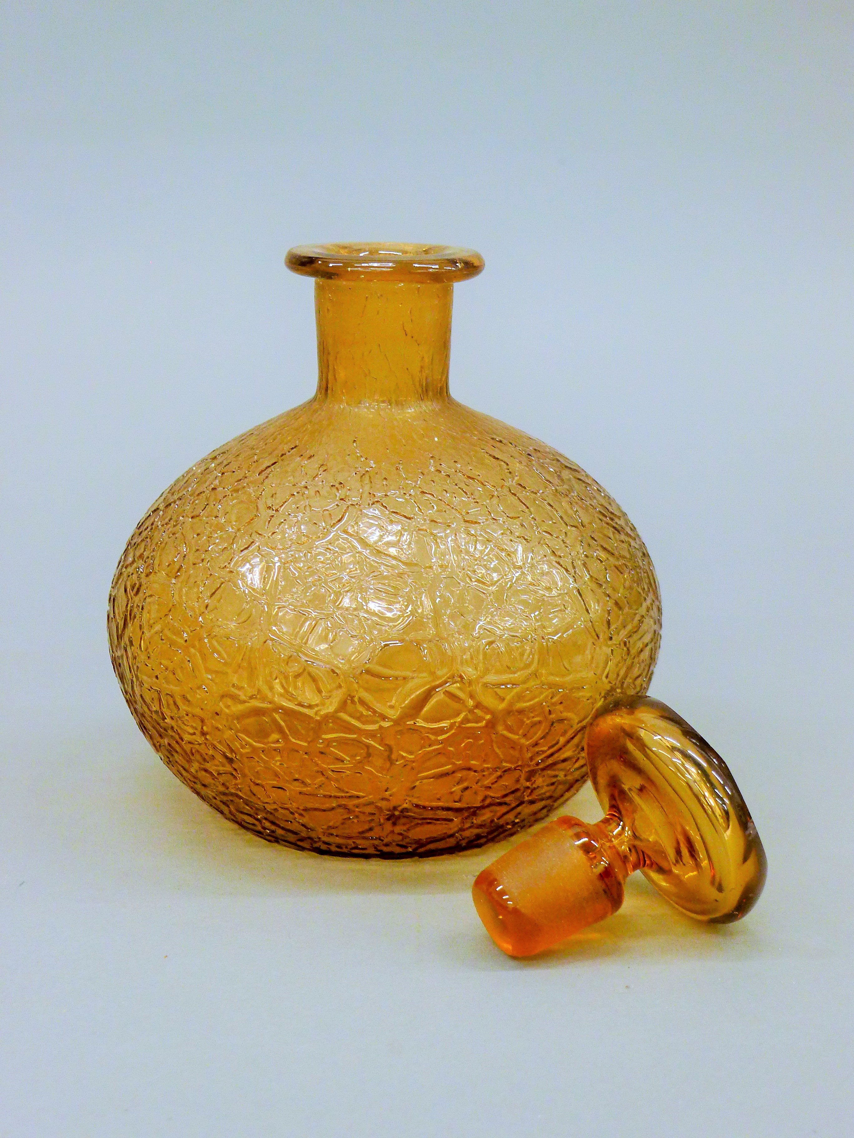 A Whitefriars amber glass decanter. 17 cm high. - Image 4 of 4