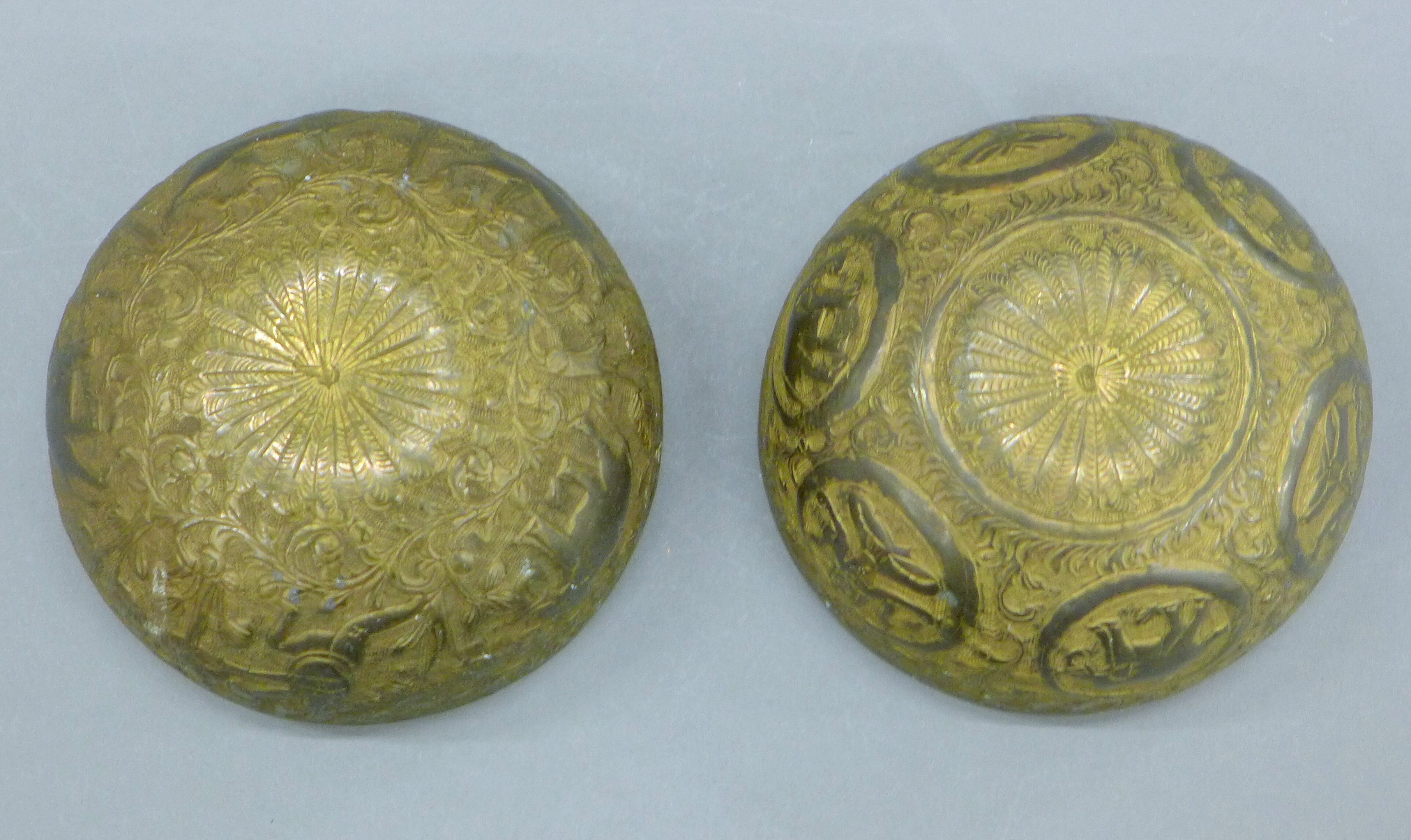 Two Asian temple offering bowls. Each 11.5 cm diameter. - Image 3 of 9