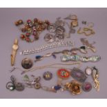 A quantity of costume jewellery.