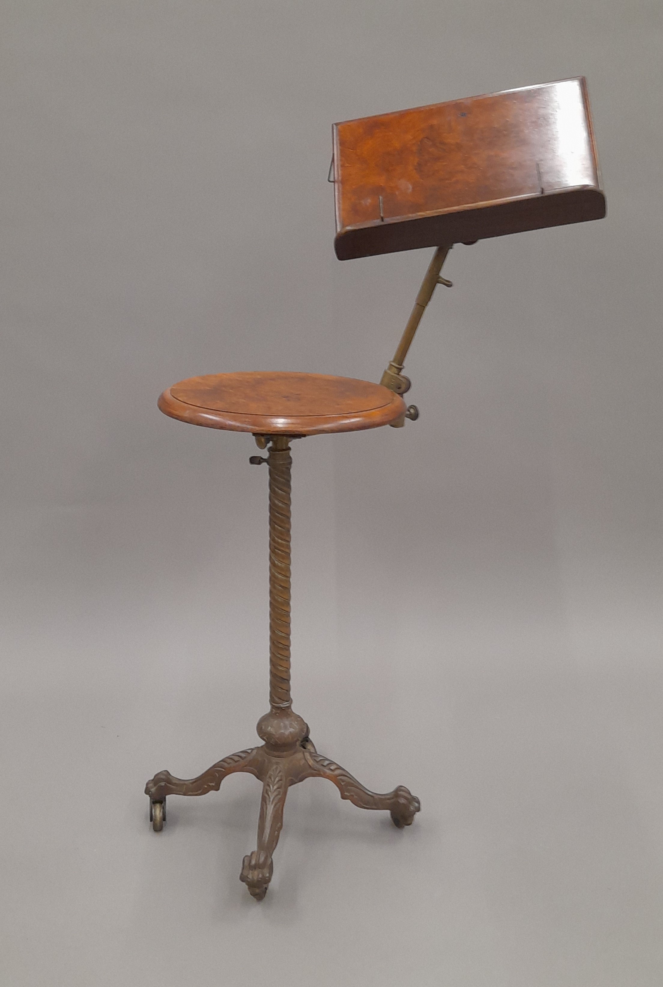 A Victorian telescopic walnut mounted reading stand. - Image 2 of 9
