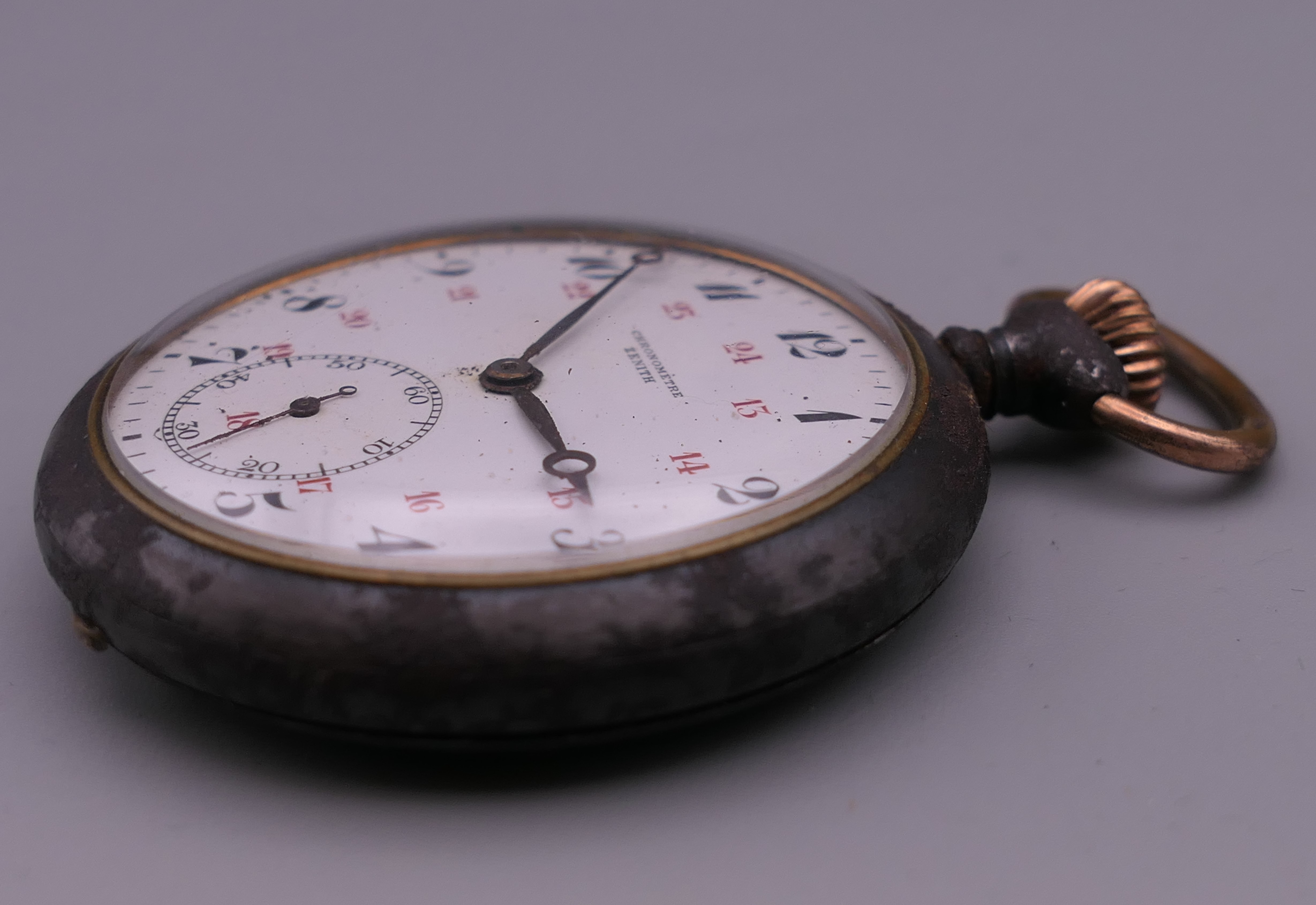 A Zenith Chronometer pocket watch in gun metal, with 24 hour dial. 5 cm diameter. - Bild 6 aus 6