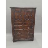 An early 20th century oak side cabinet. 90.5 cm wide.