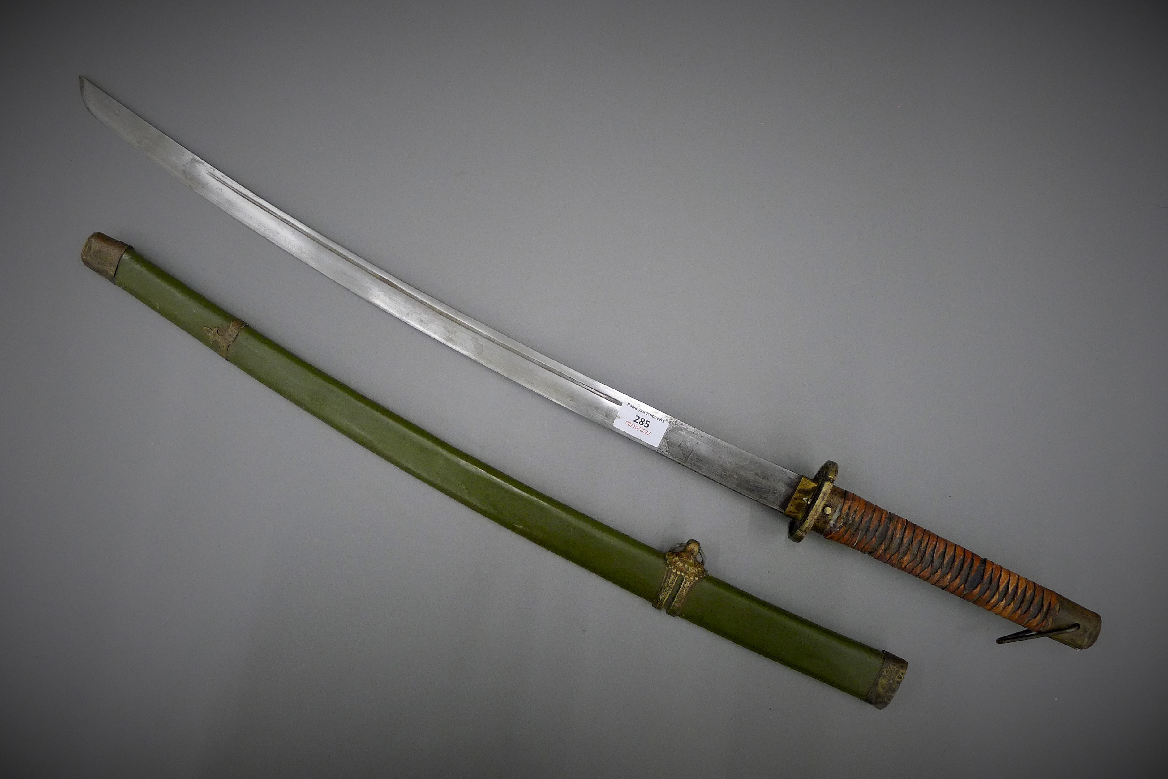 A 20th century Japanese Katana sword, in painted metal scabbard. 93 cm long overall. - Image 5 of 5