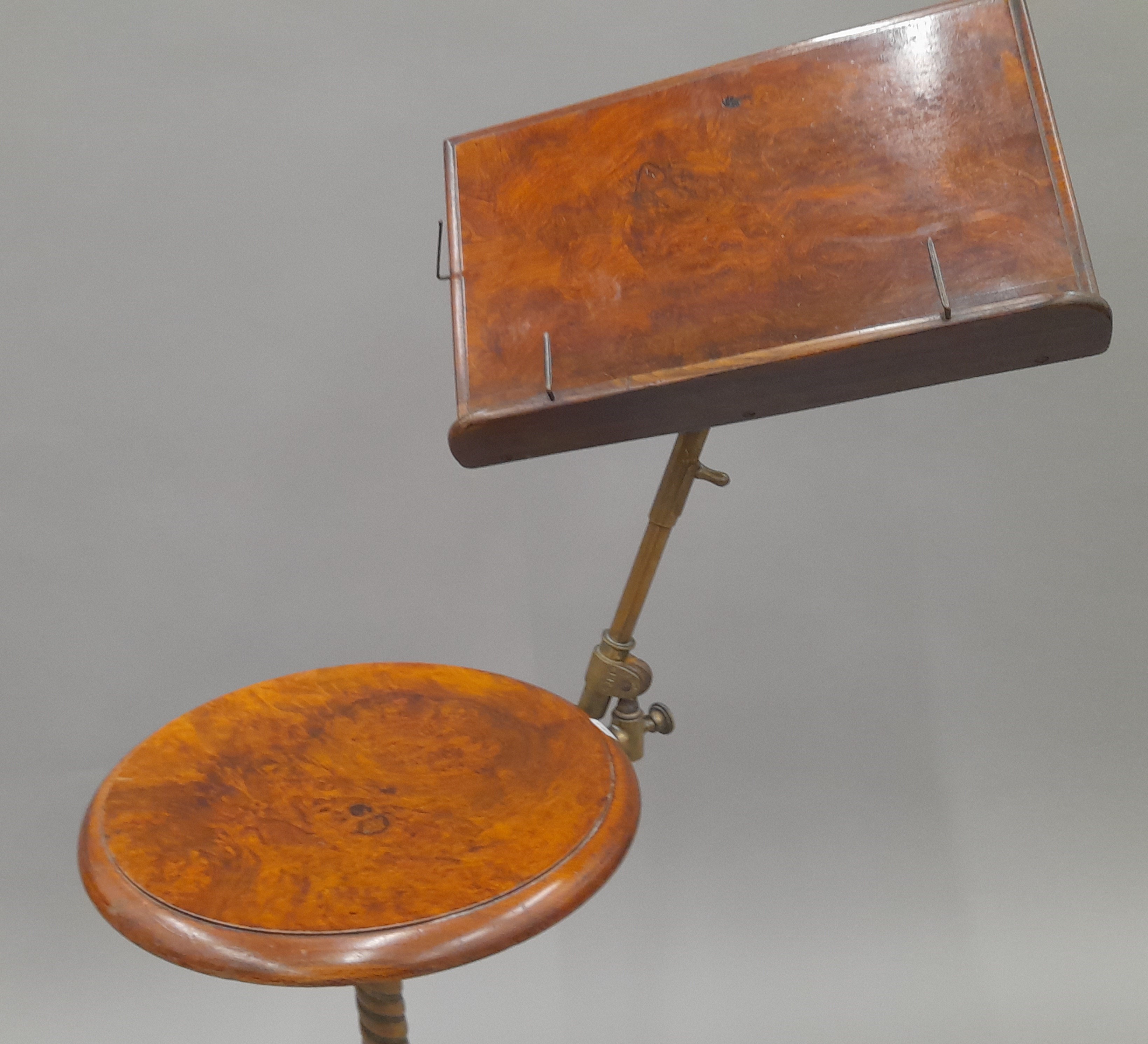 A Victorian telescopic walnut mounted reading stand. - Image 3 of 9