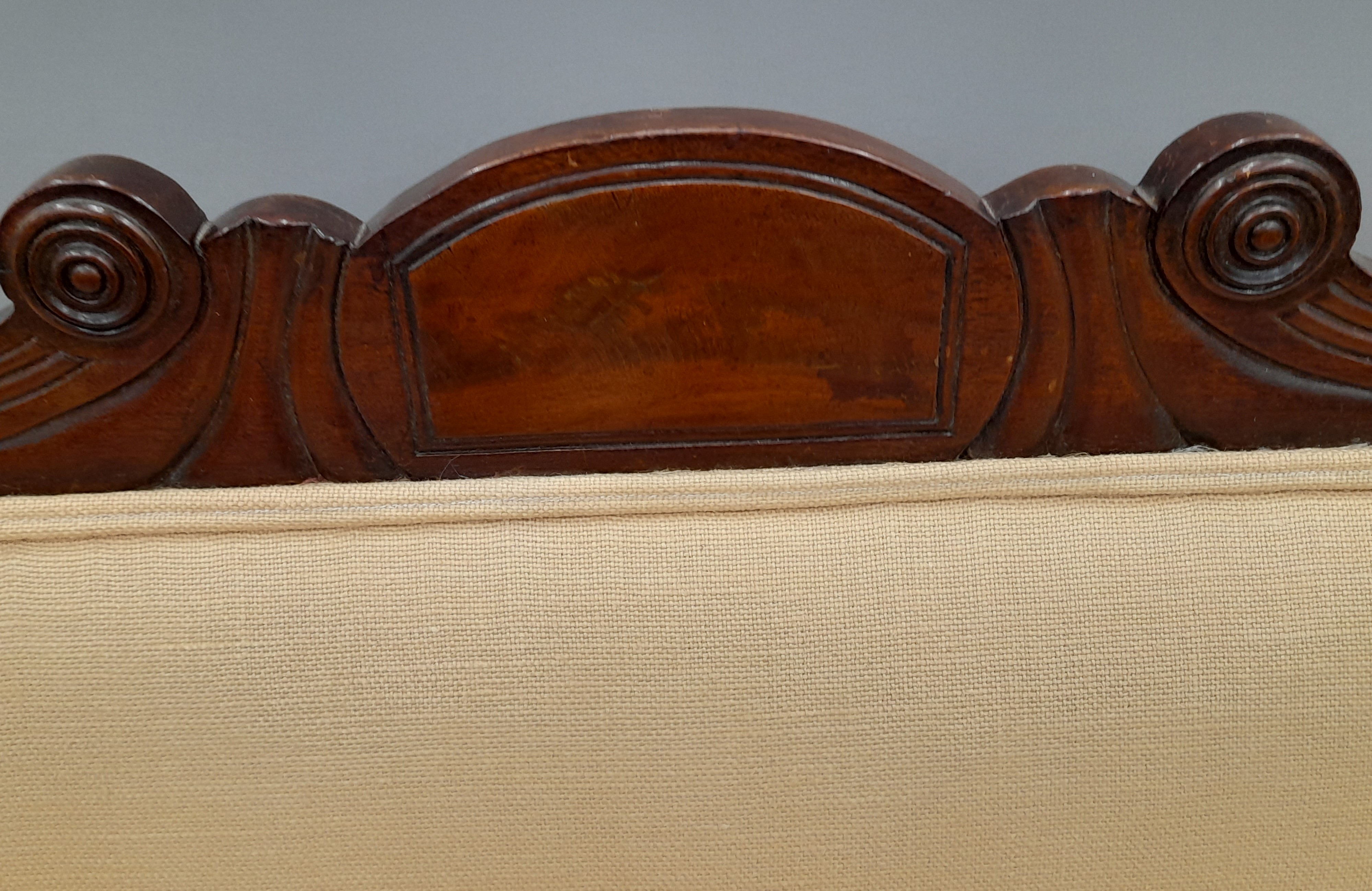 A 19th century upholstered mahogany settee. 192 cm long. - Image 4 of 6