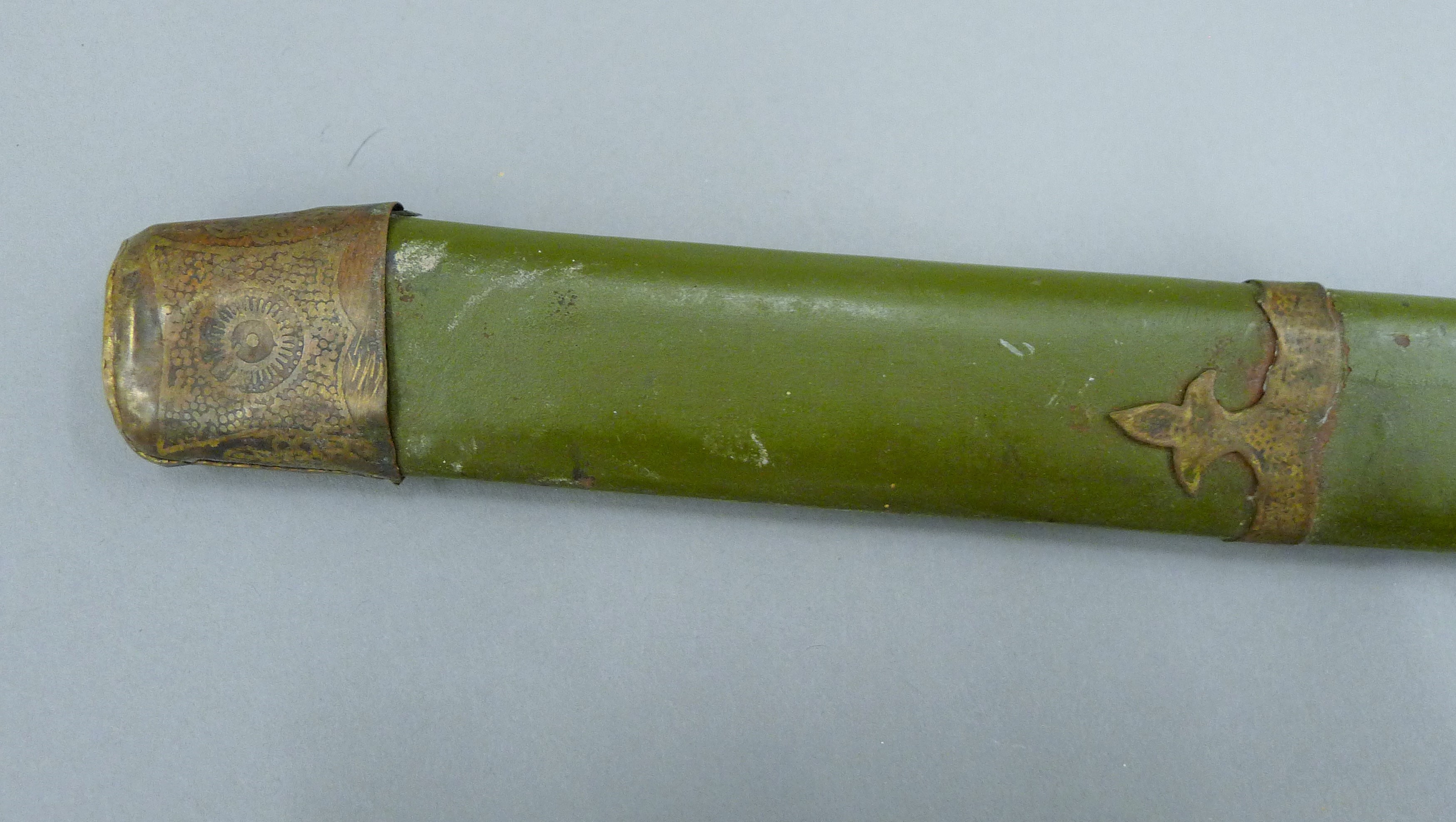 A 20th century Japanese Katana sword, in painted metal scabbard. 93 cm long overall. - Image 4 of 5