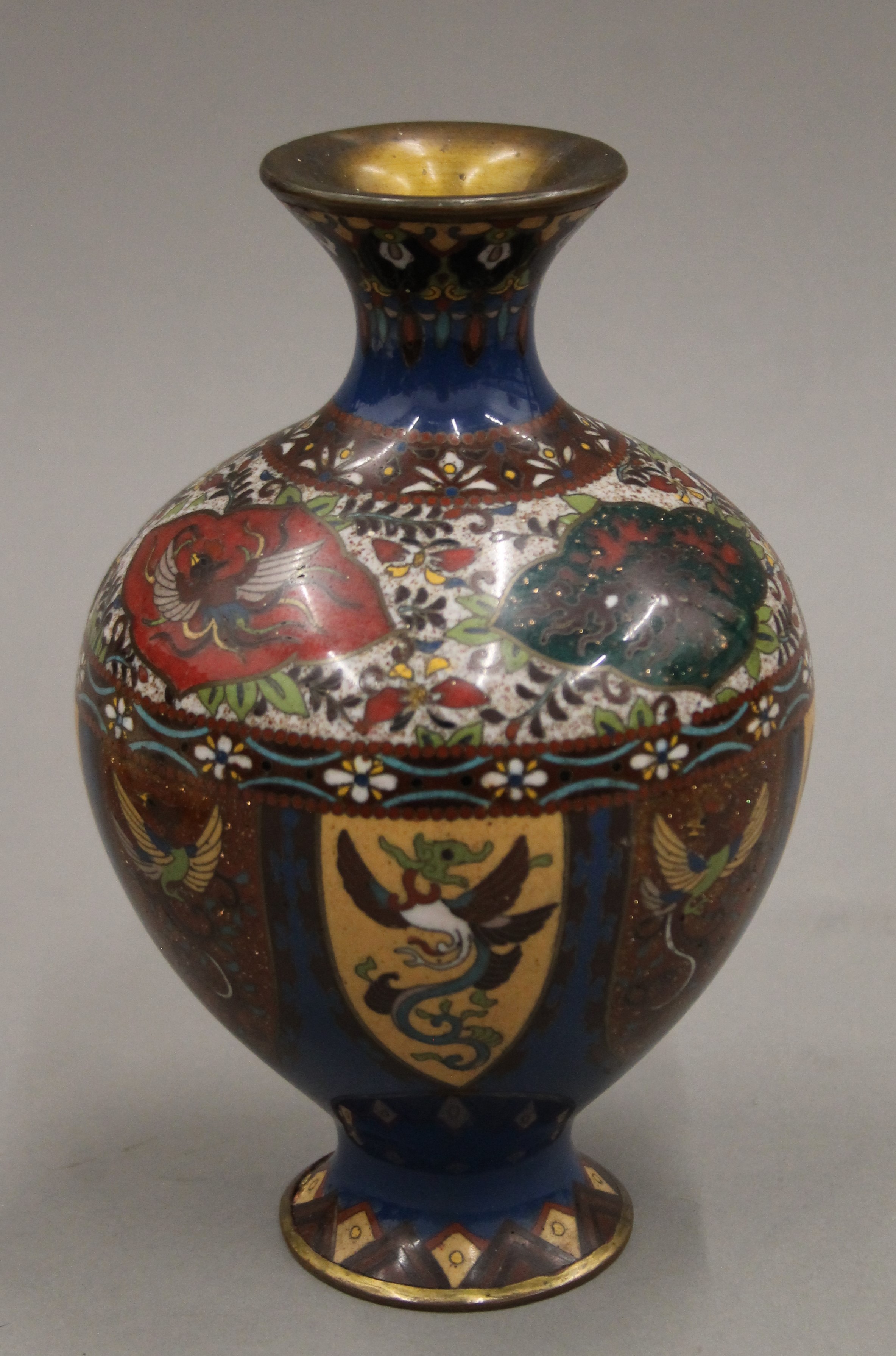 A pair of cloisonne vases. Each 21 cm high. - Image 2 of 4