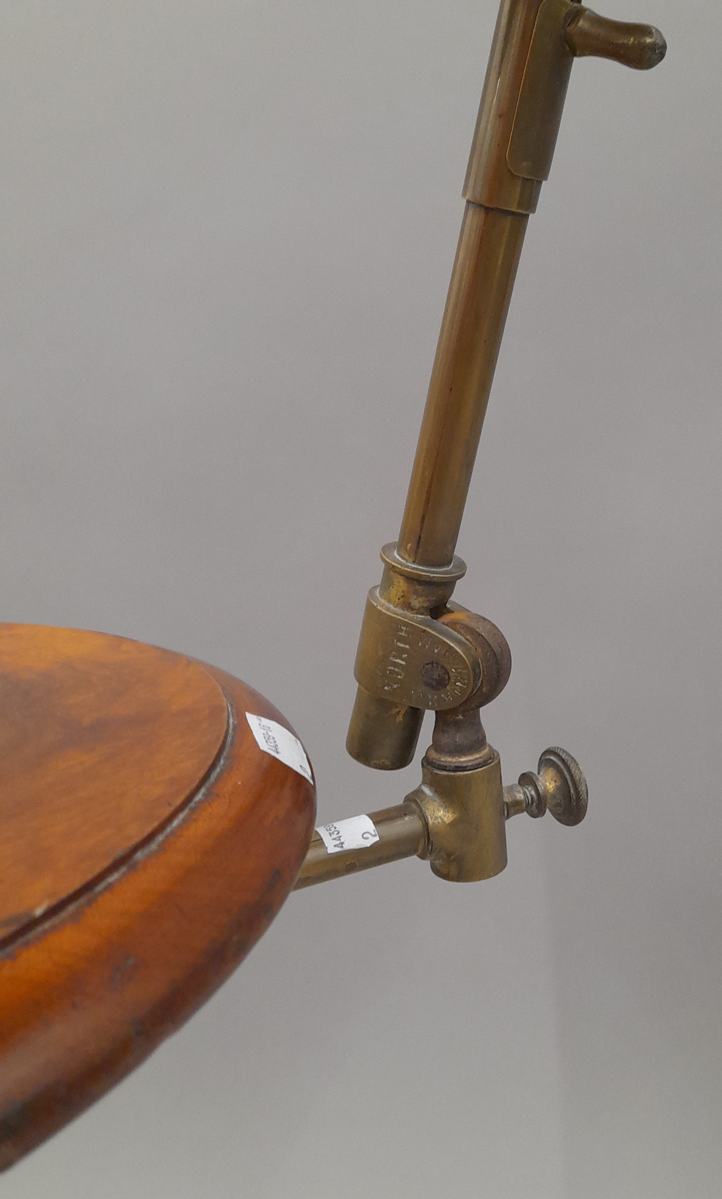 A Victorian telescopic walnut mounted reading stand. - Image 4 of 9