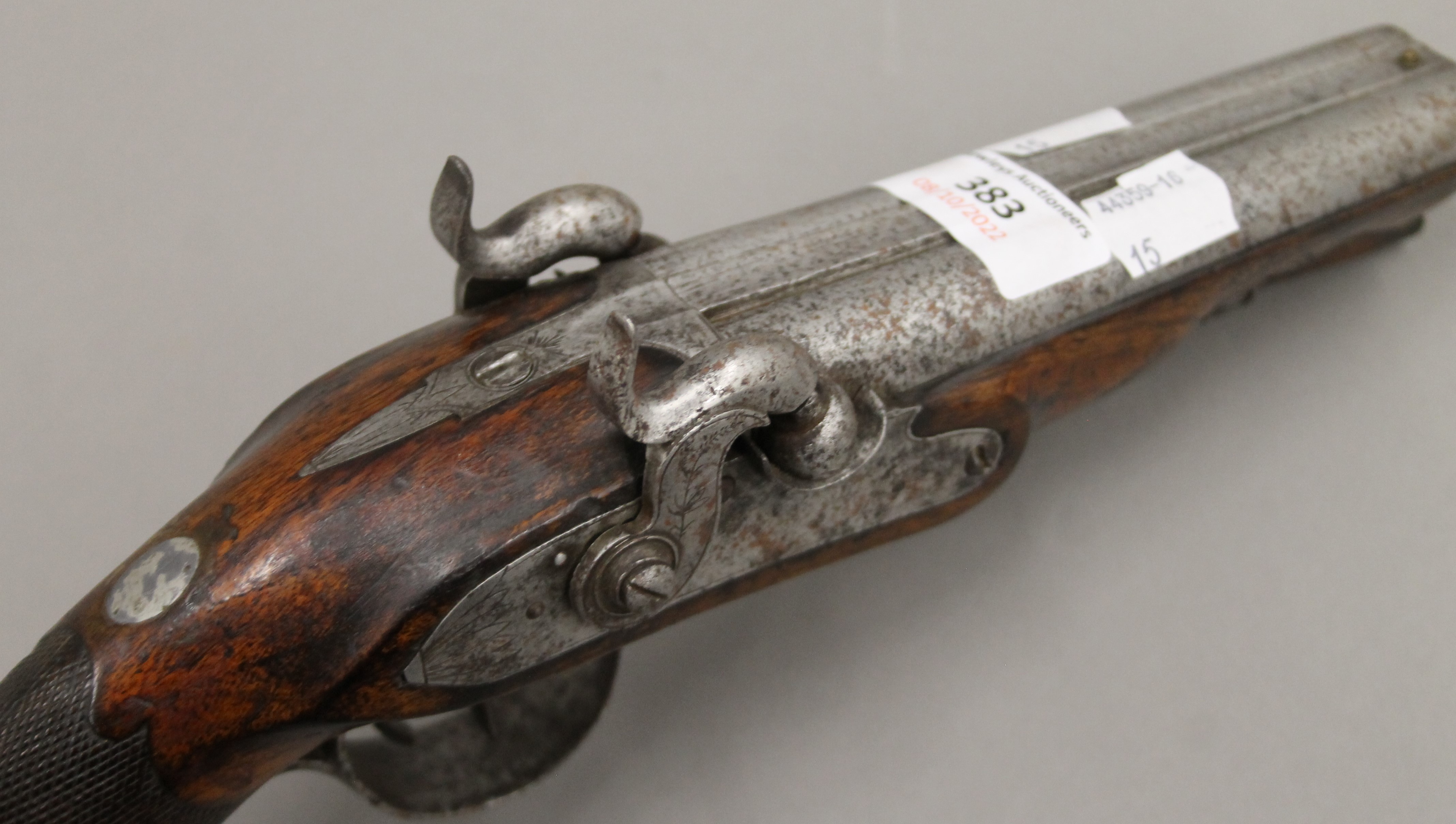 A 19th century double barrel percussion pistol. 31 cm long. - Image 4 of 6