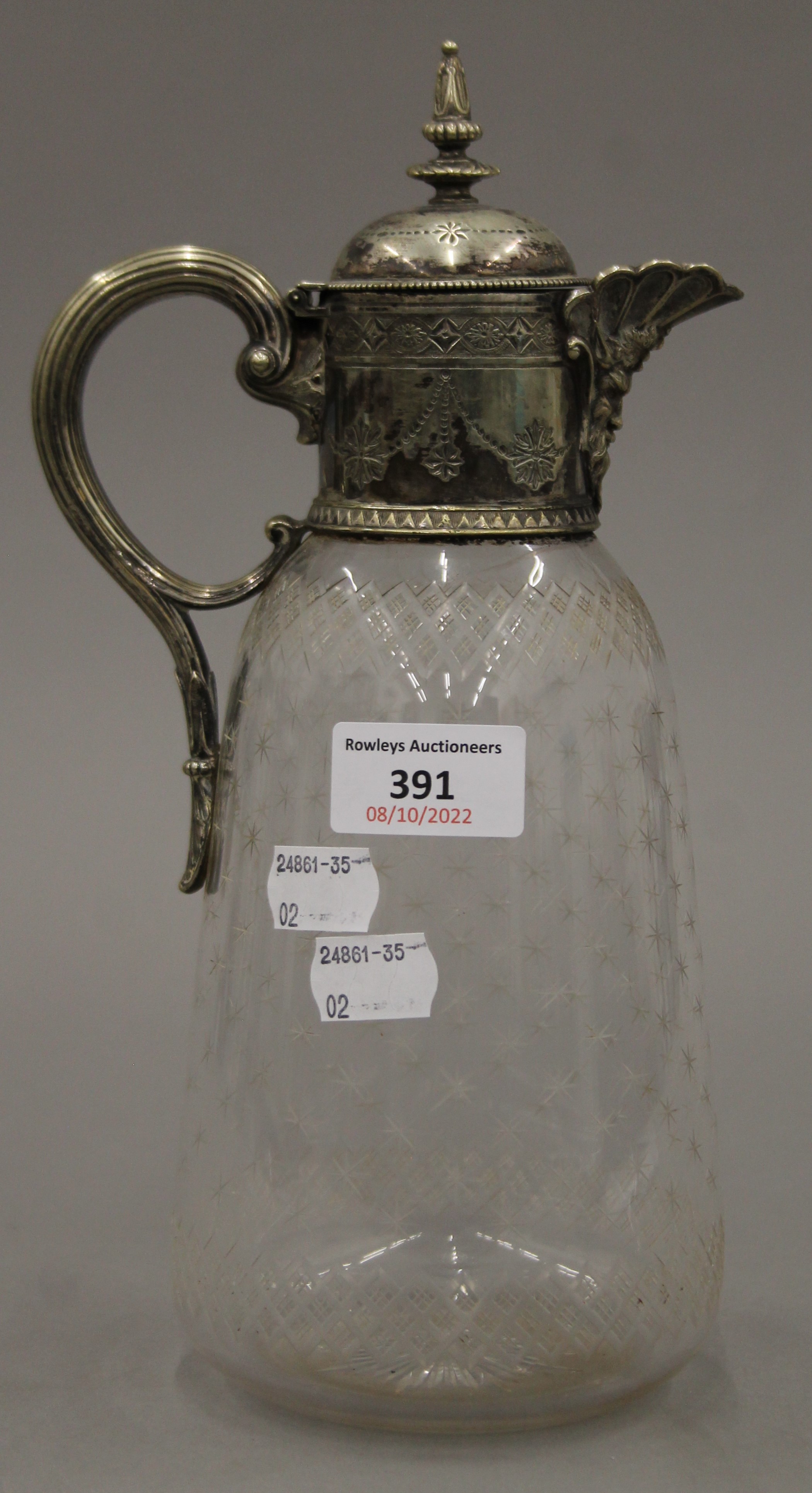 A silver plated Baccarat glass claret jug. 26 cm high. - Bild 3 aus 6