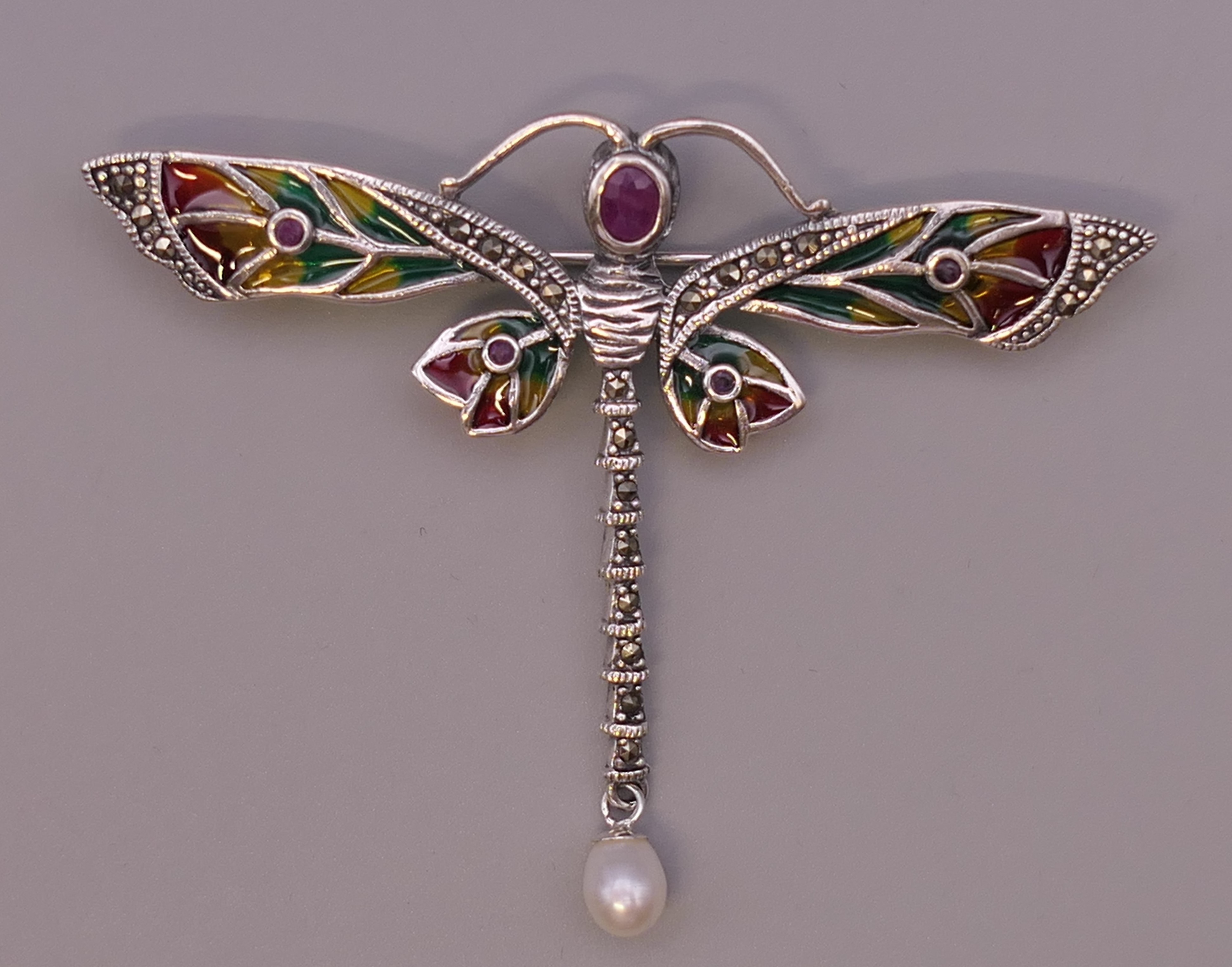 A silver plique a jour dragonfly brooch. 7 cm wide. - Bild 2 aus 4