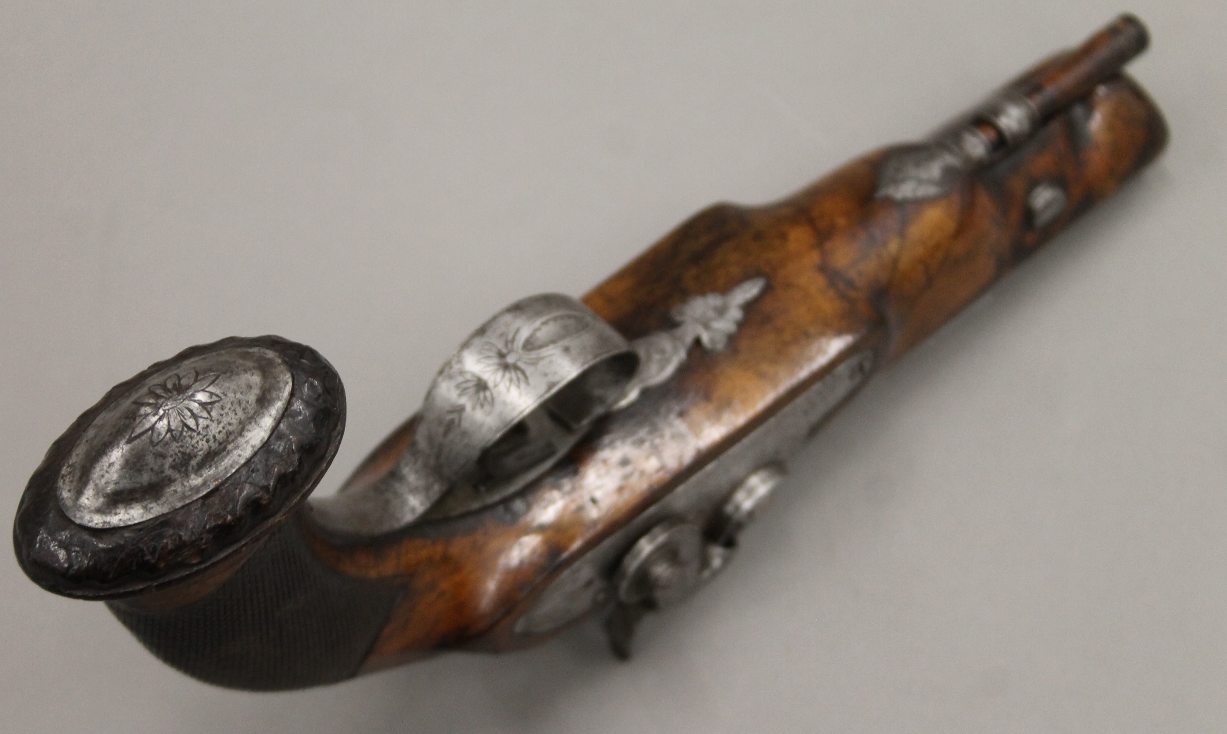 A 19th century double barrel percussion pistol. 31 cm long. - Image 6 of 6