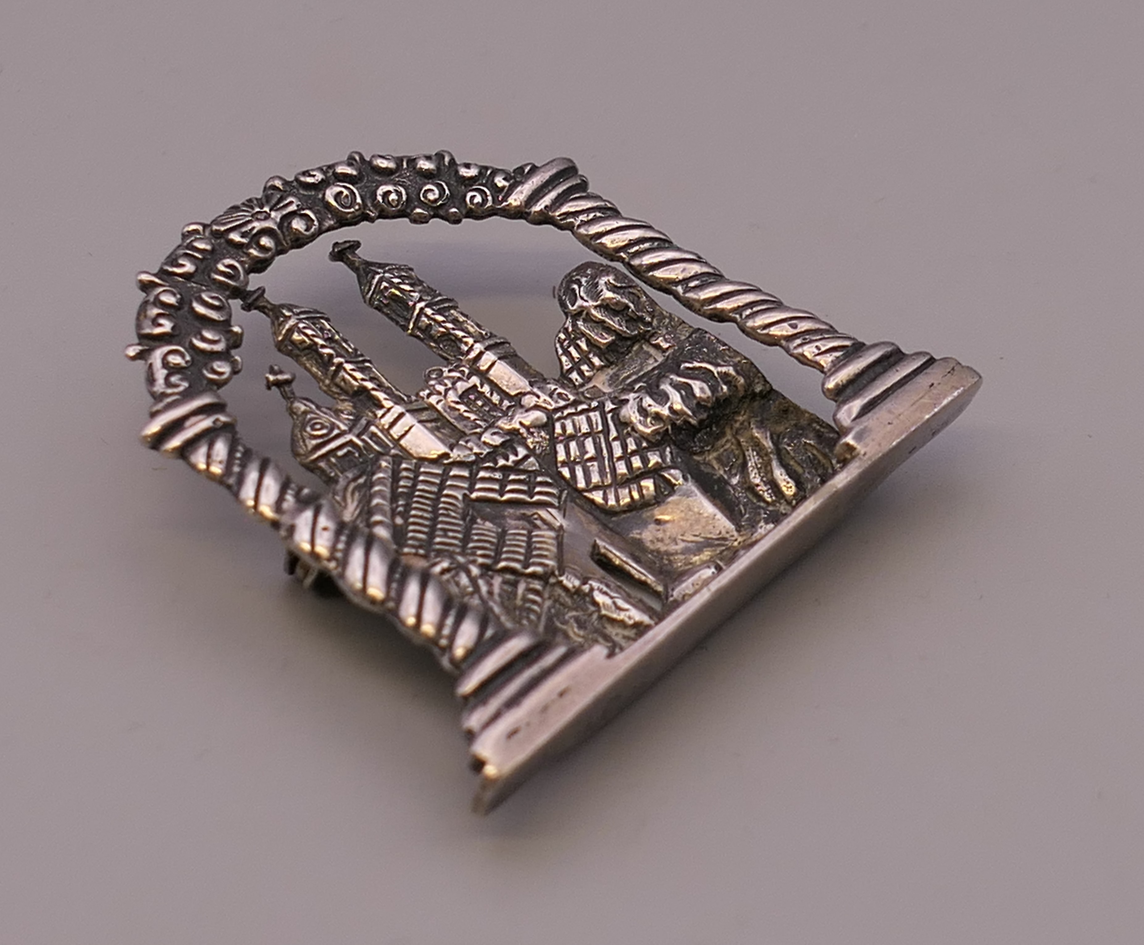 A Judaica silver brooch. 4.5 cm high. - Image 3 of 5