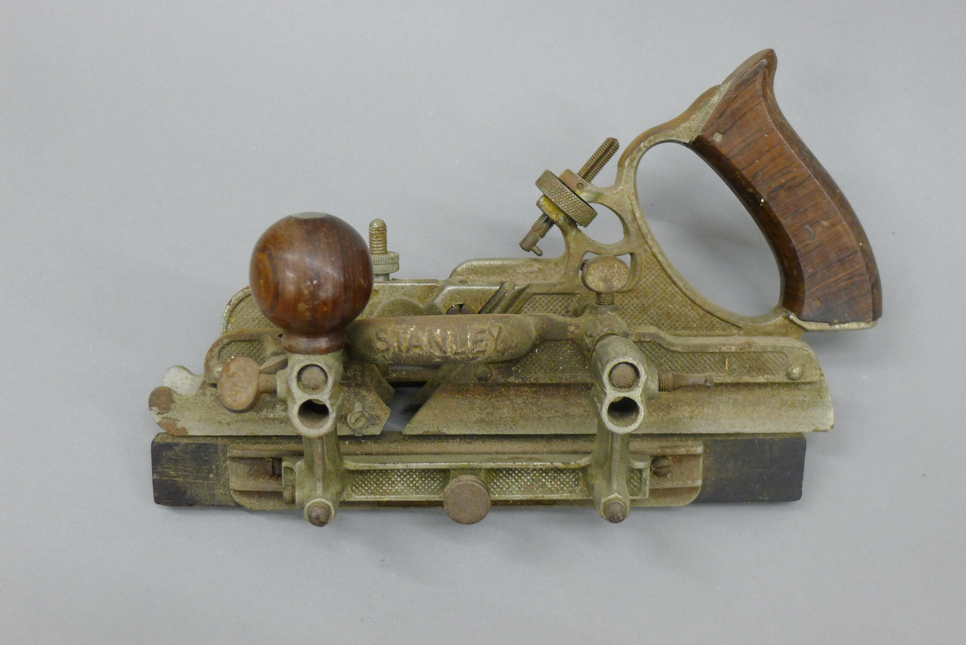 A Stanley plane with various accessories. - Image 2 of 6