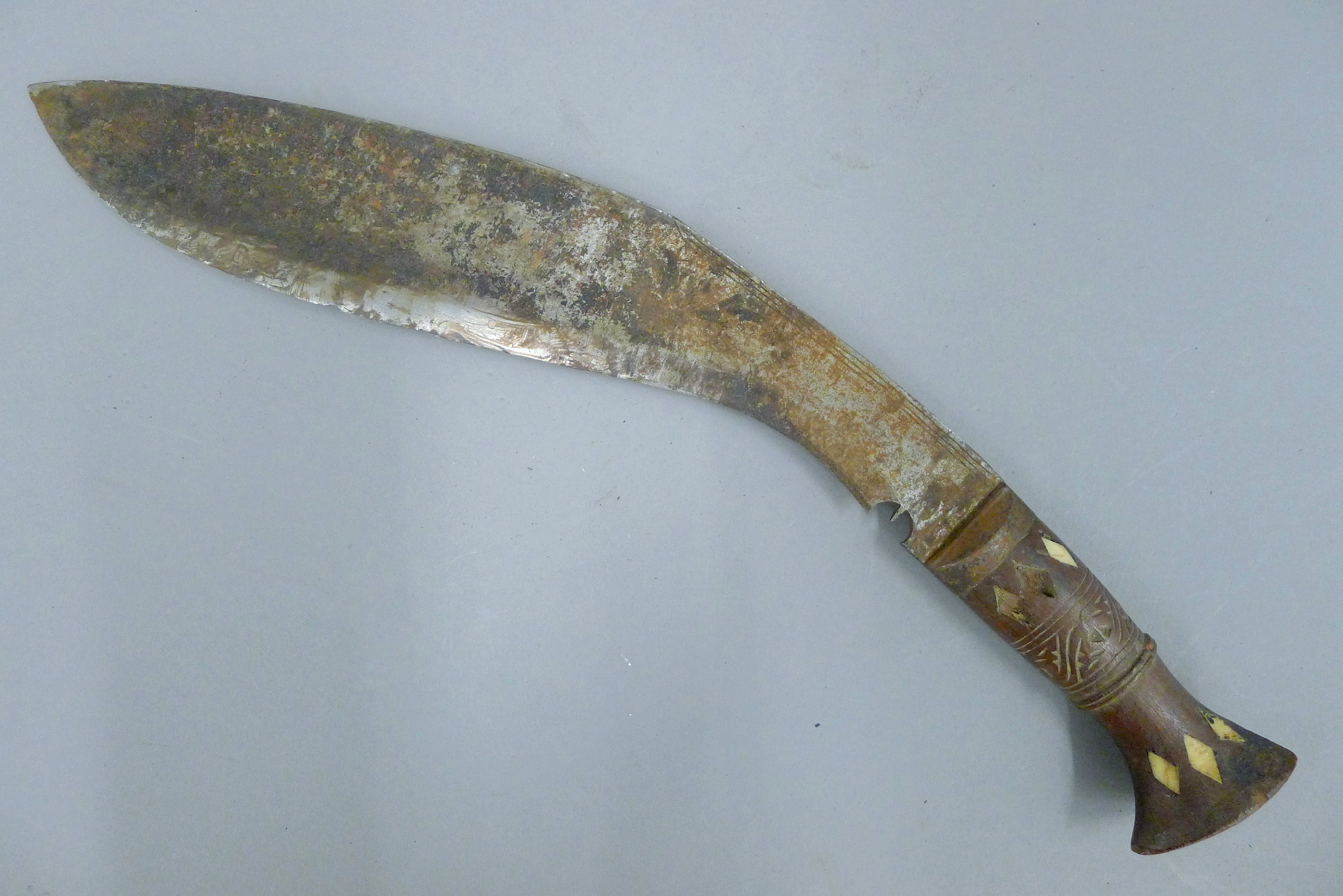 A bone inset wooden handled kukri in scabbard and two other kukris. The former 46.5 cm long. - Image 7 of 7